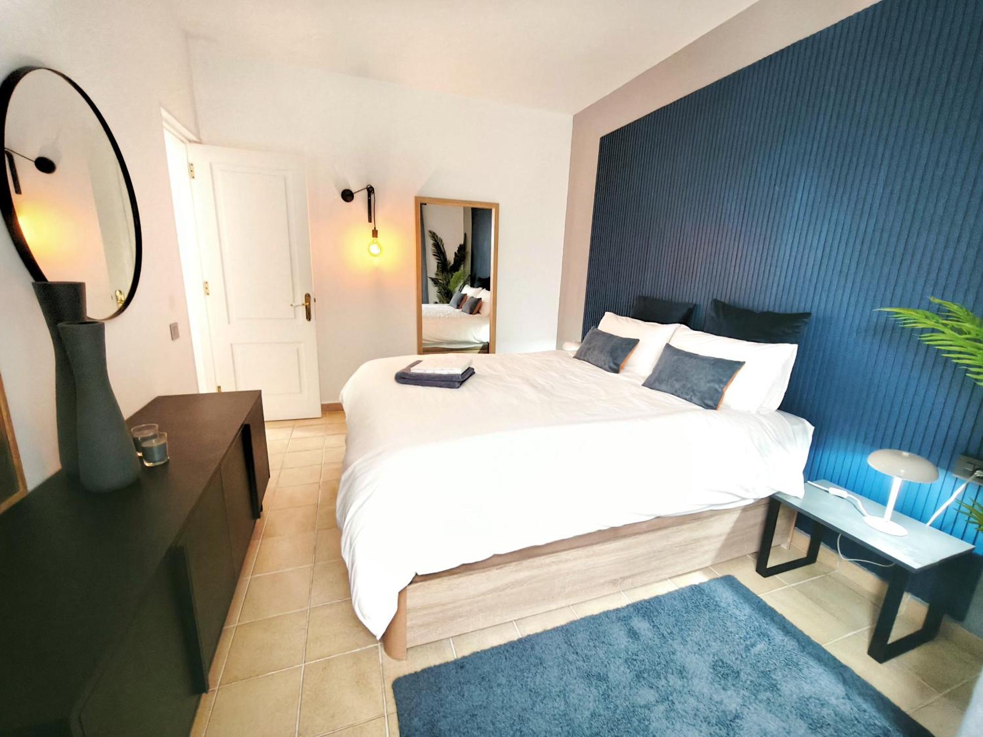 Rooftop Pamro - Private Jacuzzi - Fitness Area - Free Wifi - Air Conditioner - Pool - Modern & Comfortable - Sunnygolf Сasa de vacaciones