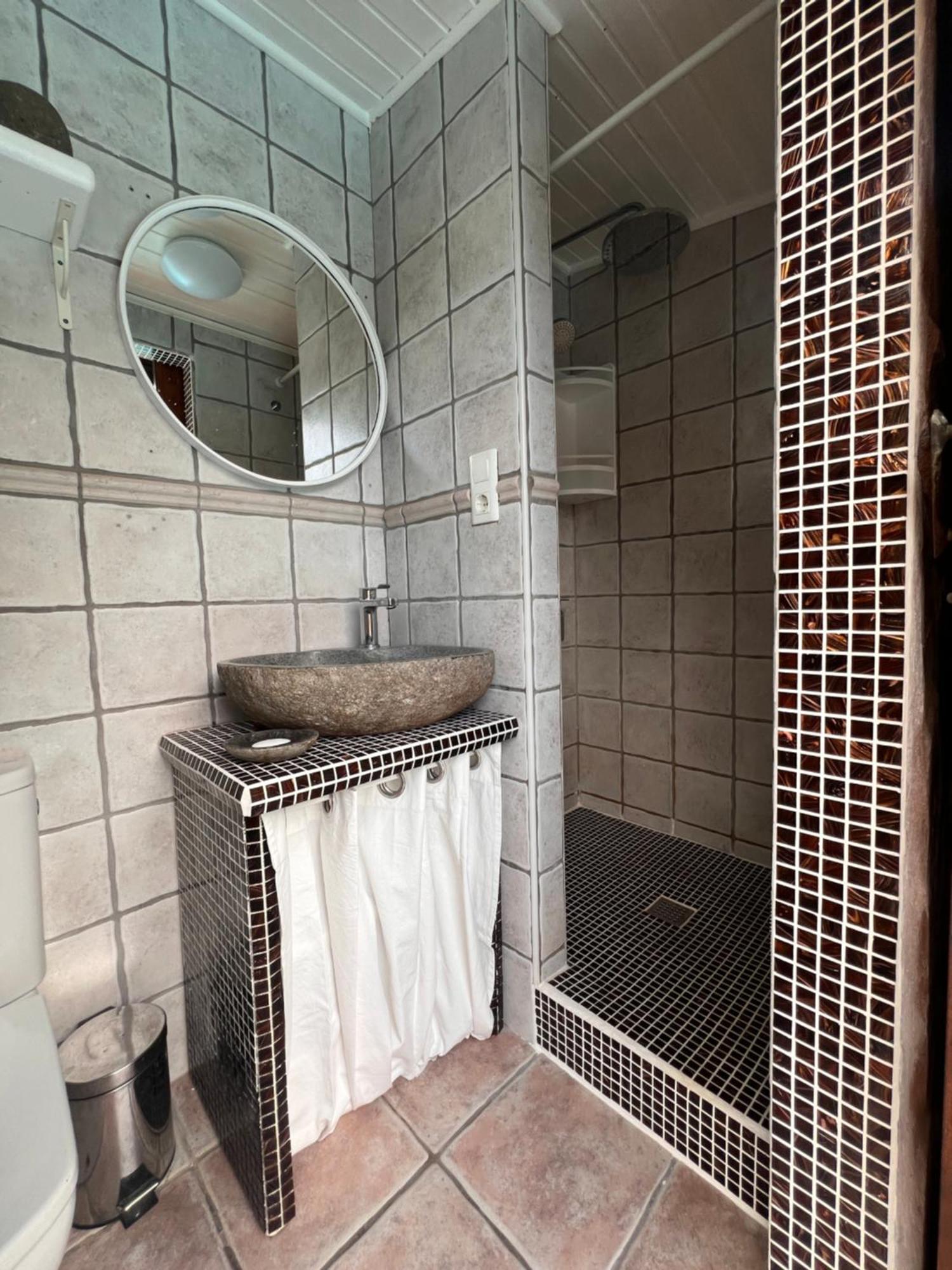 Studio Bed-room In Quiet Montain - Swimming Pool, Jacuzzi, Wifi, Tv Outdoor Chill Out - La Lezardiere * San Bartolomé