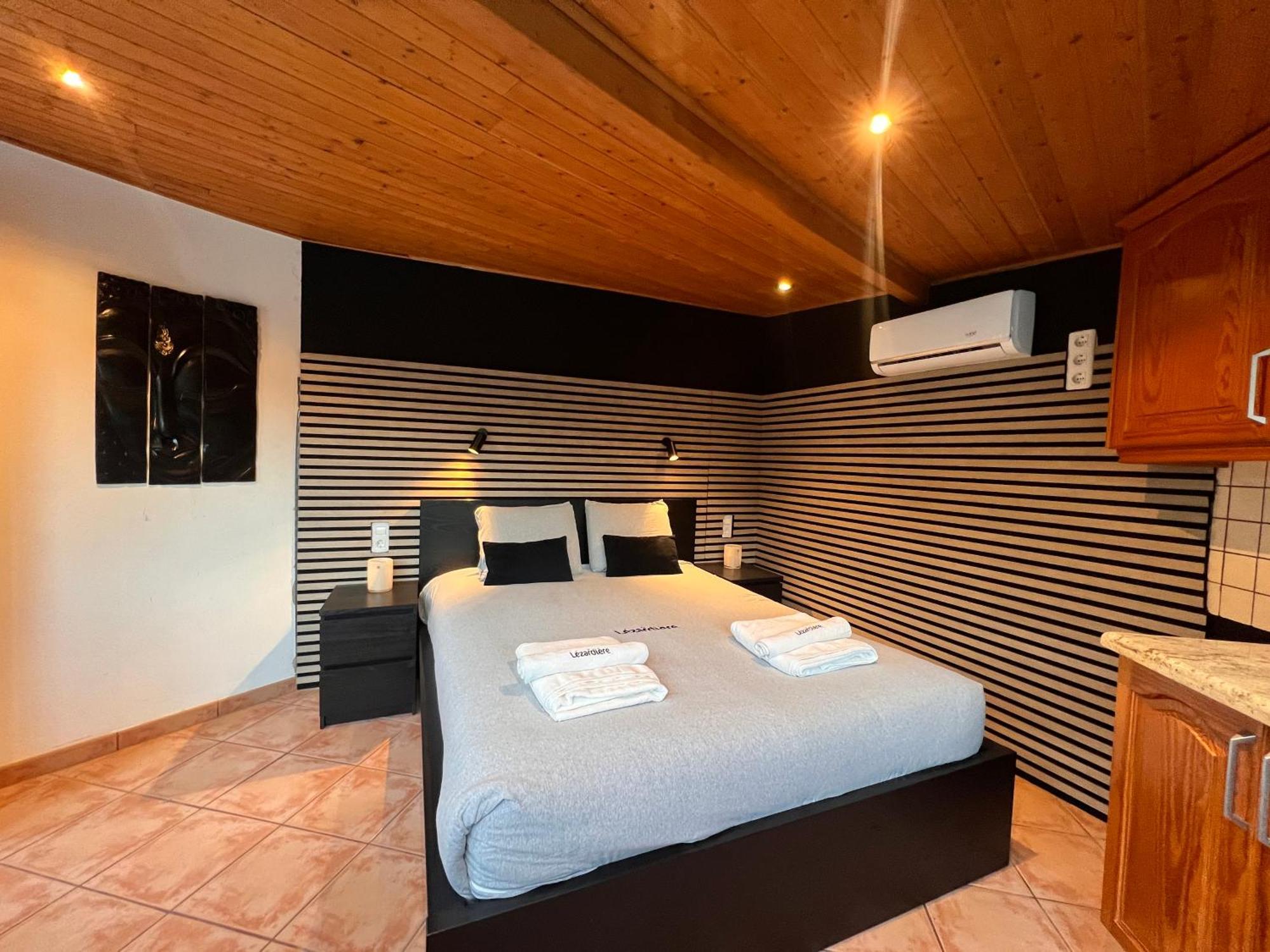 Studio Bed-room In Quiet Montain - Swimming Pool, Jacuzzi, Wifi, Tv Outdoor Chill Out - La Lezardiere San Bartolomé