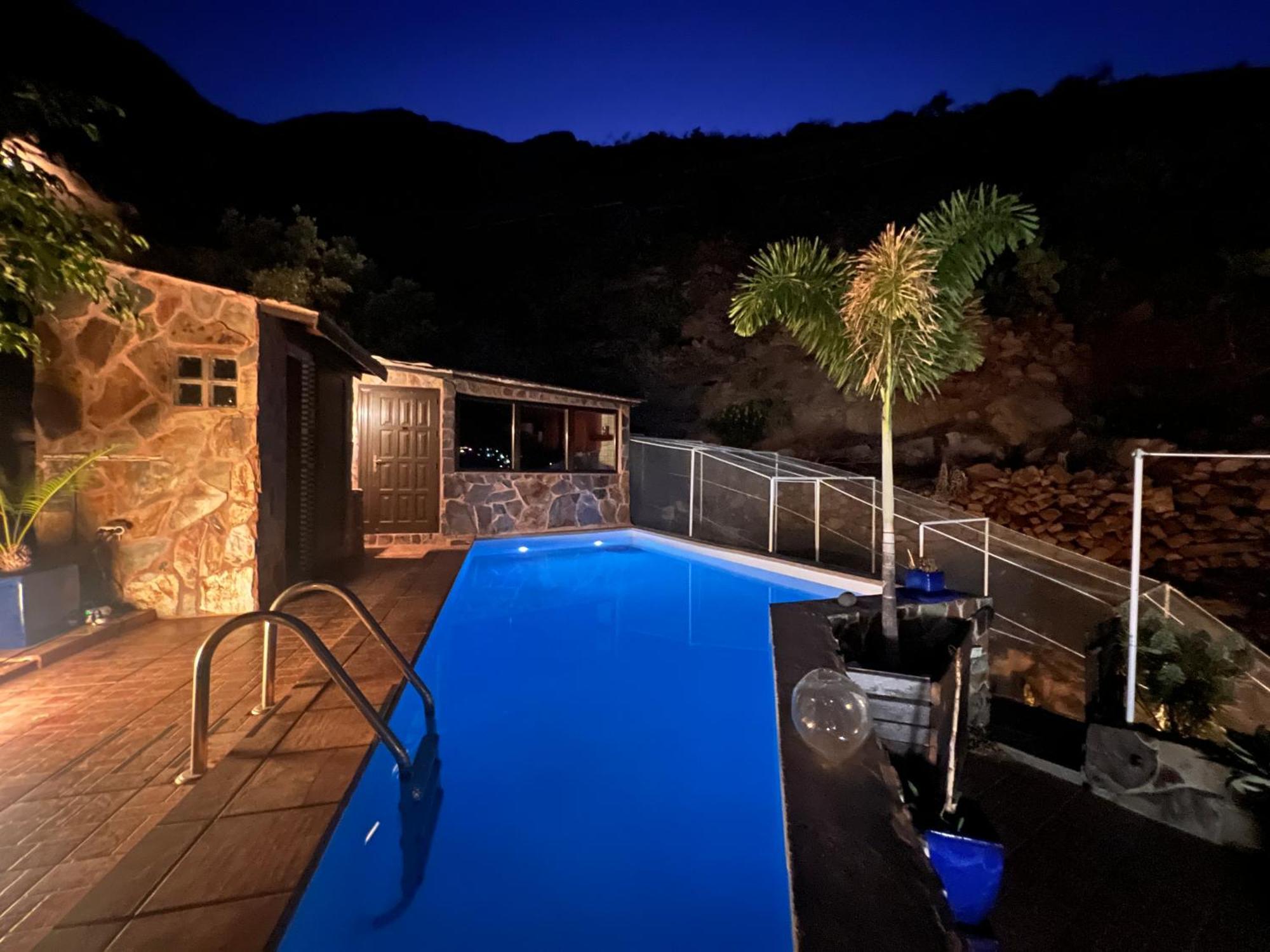 Studio Bed-room In Quiet Montain - Swimming Pool, Jacuzzi, Wifi, Tv Outdoor Chill Out - La Lezardiere * San Bartolomé
