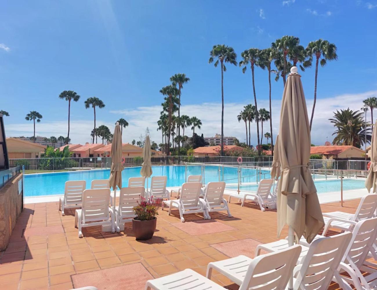 Rooftop Pamro - Private Jacuzzi - Fitness Area - Free Wifi - Air Conditioner - Pool - Modern & Comfortable - Sunnygolf *