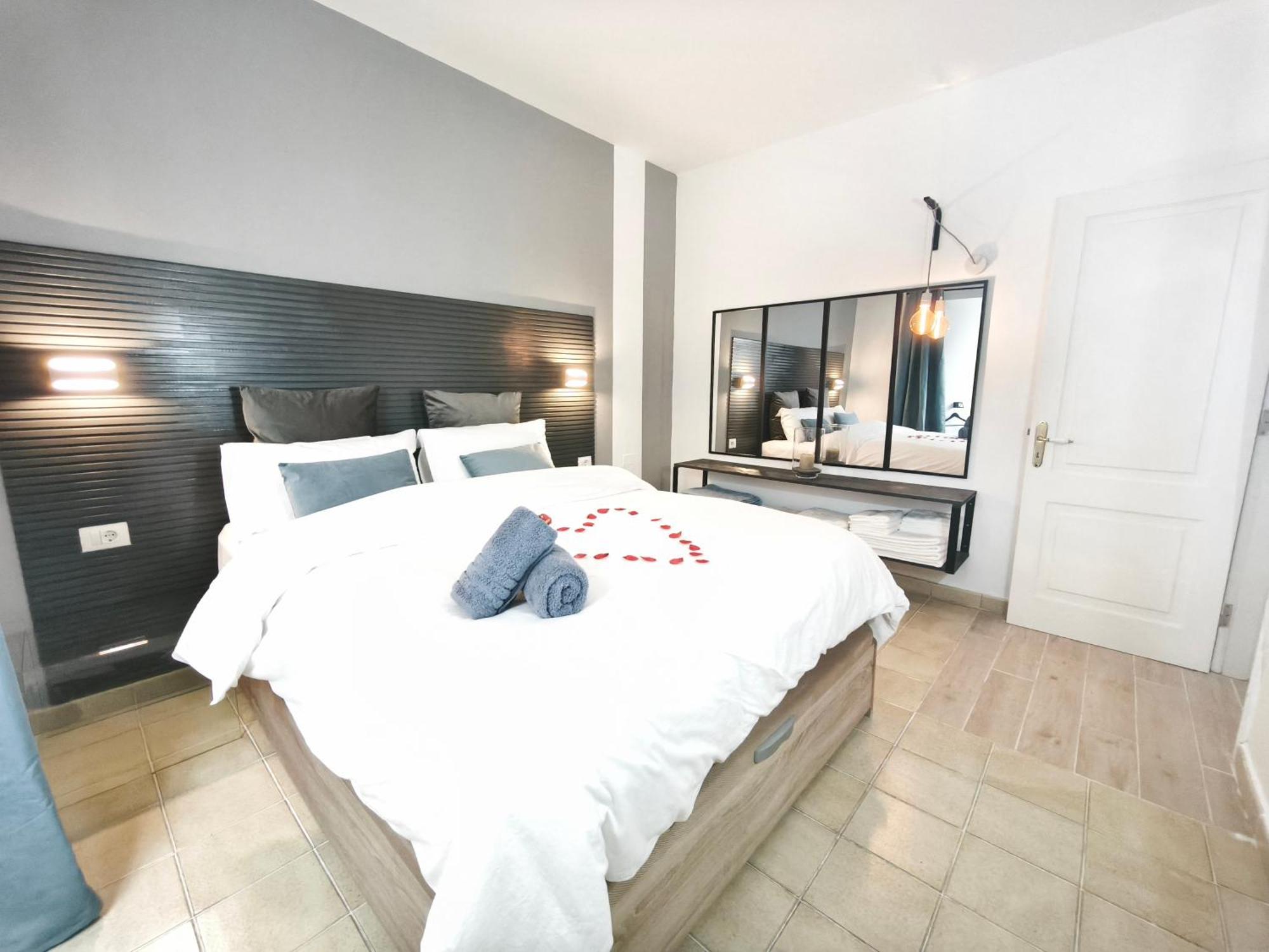 Rooftop Pamro - Private Jacuzzi - Fitness Area - Free Wifi - Air Conditioner - Pool - Modern & Comfortable - Sunnygolf * Maspalomas (Gran Canaria)