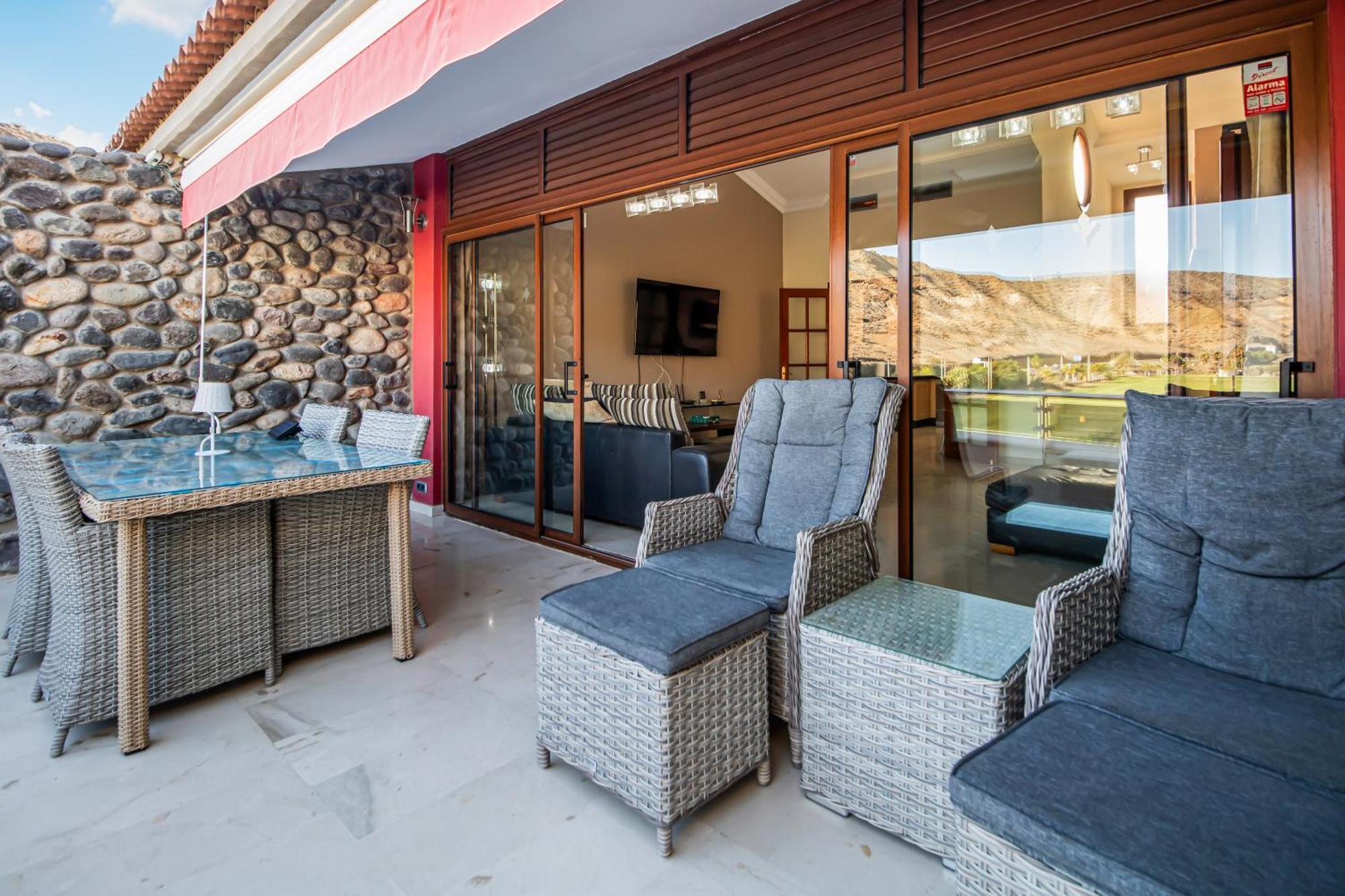 Oasis Tauro 3br