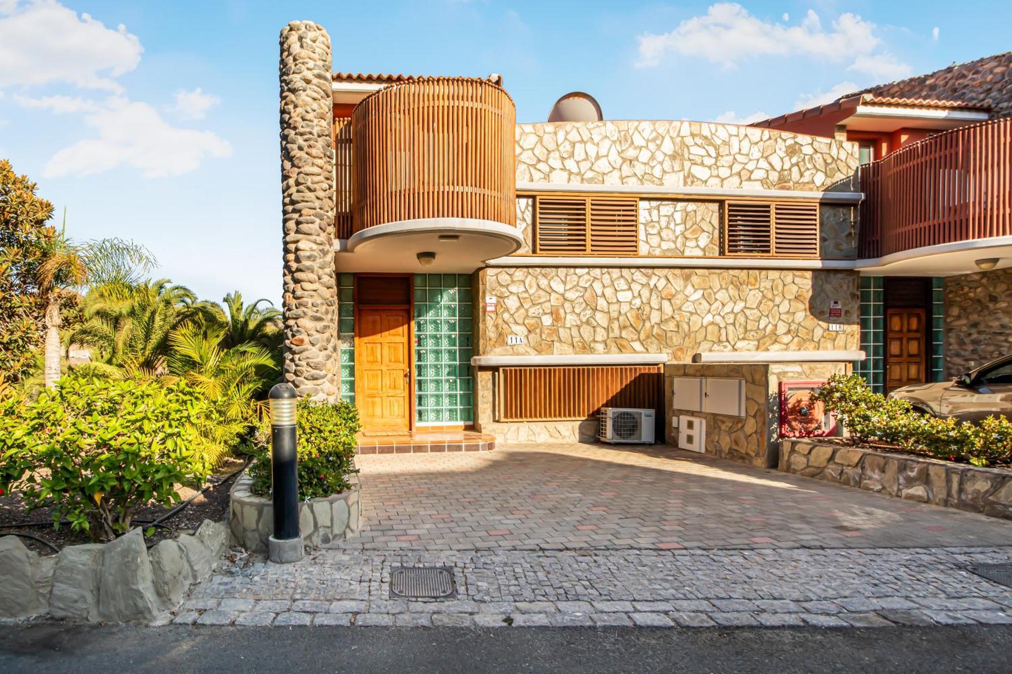 Oasis Tauro 3br Apartamento La Playa de Tauro