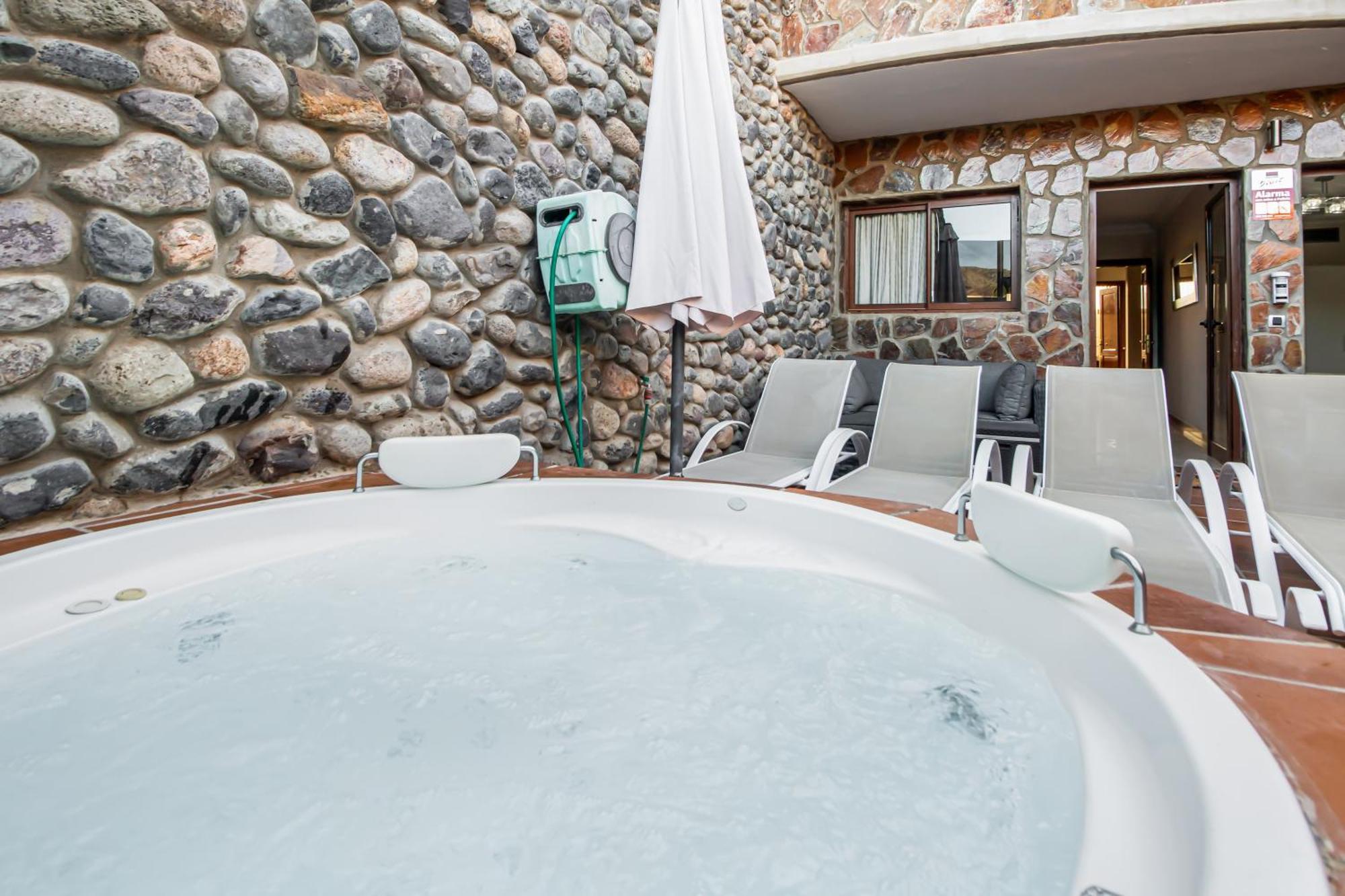 Oasis Tauro 3br