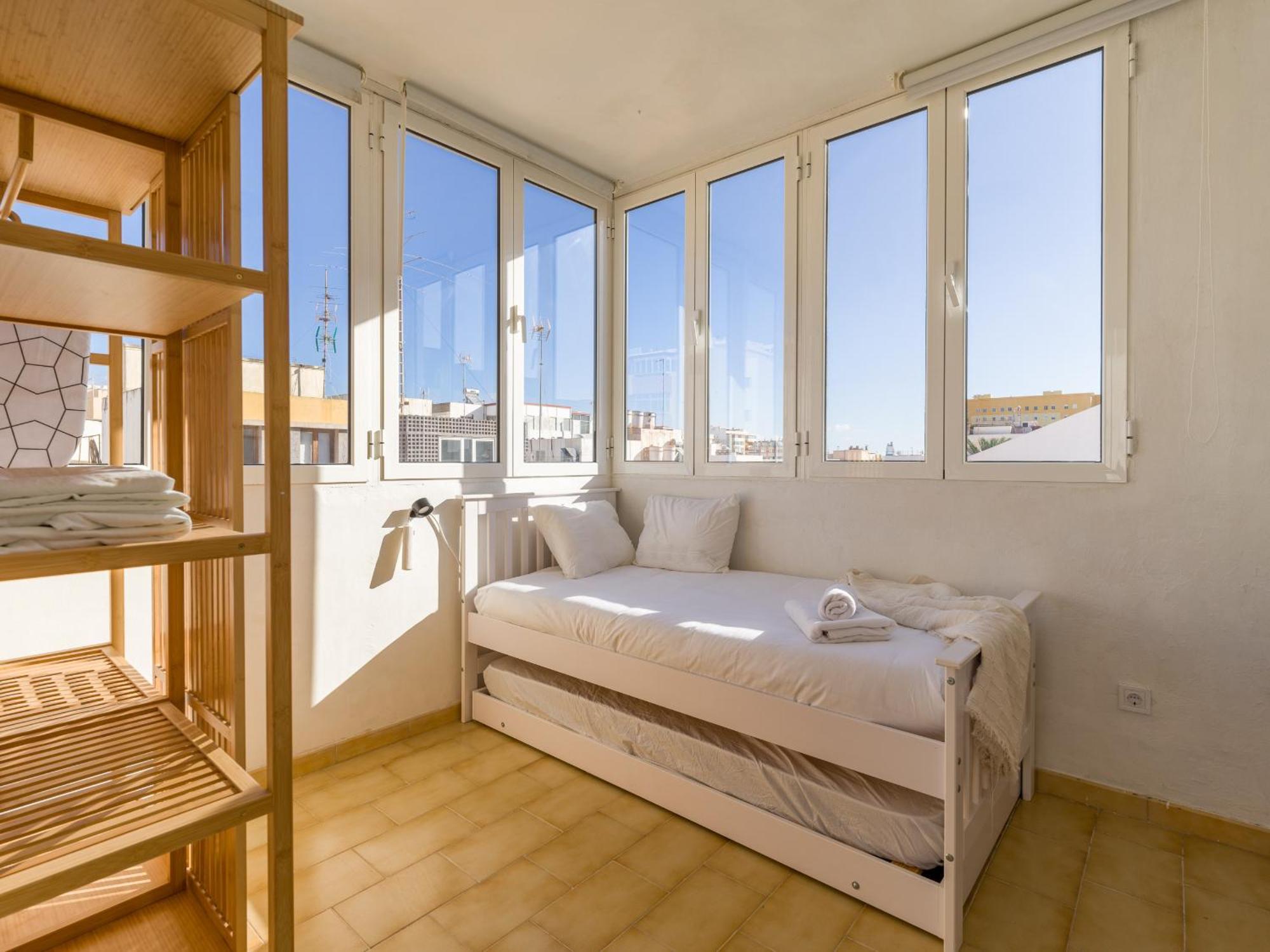 Atico Con Terraza Privada En Mesa Y Lopez *