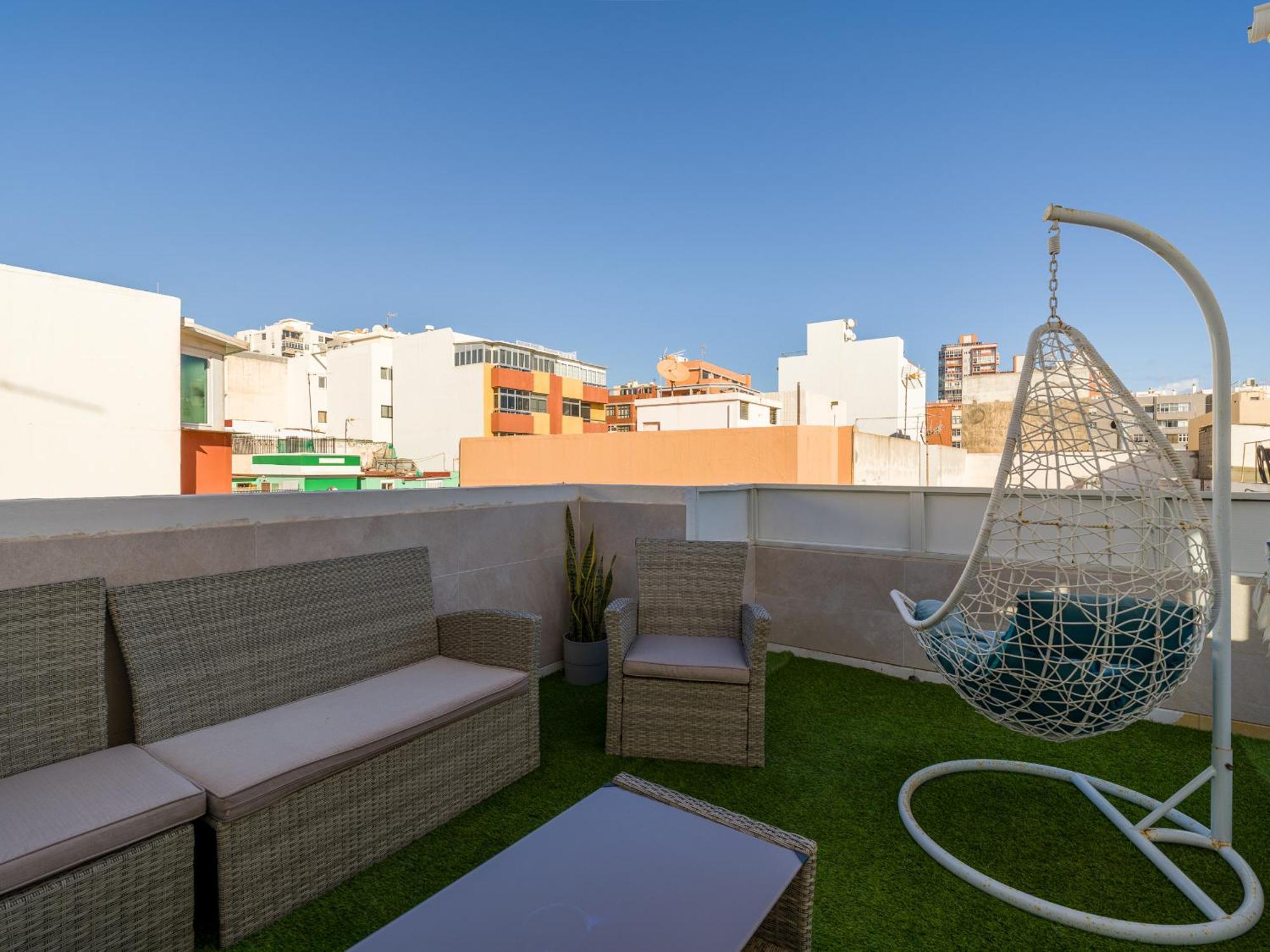 Atico Con Terraza Privada En Mesa Y Lopez
