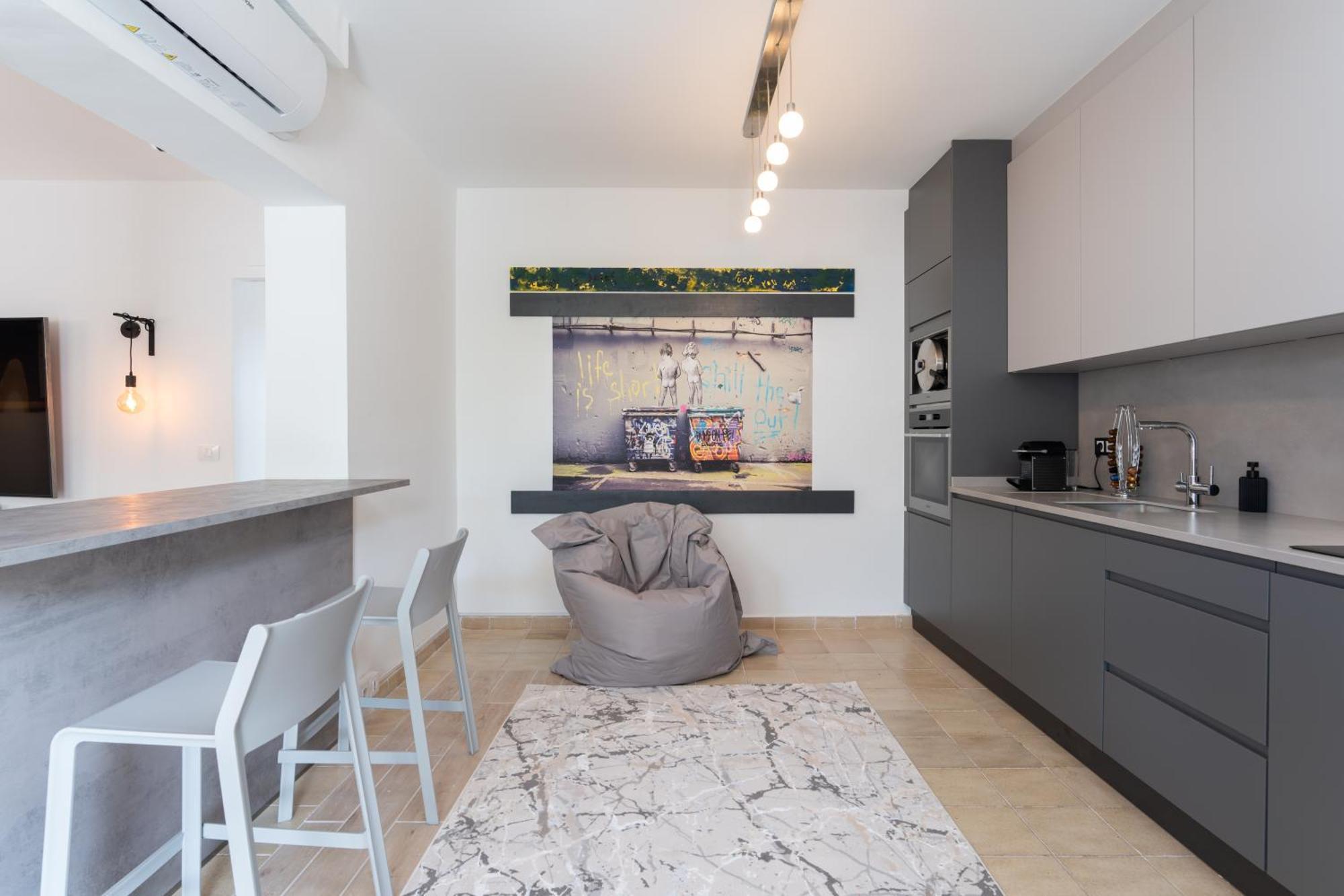Rooftop Pamro - Private Jacuzzi - Fitness Area - Free Wifi - Air Conditioner - Pool - Modern & Comfortable - Sunnygolf *
