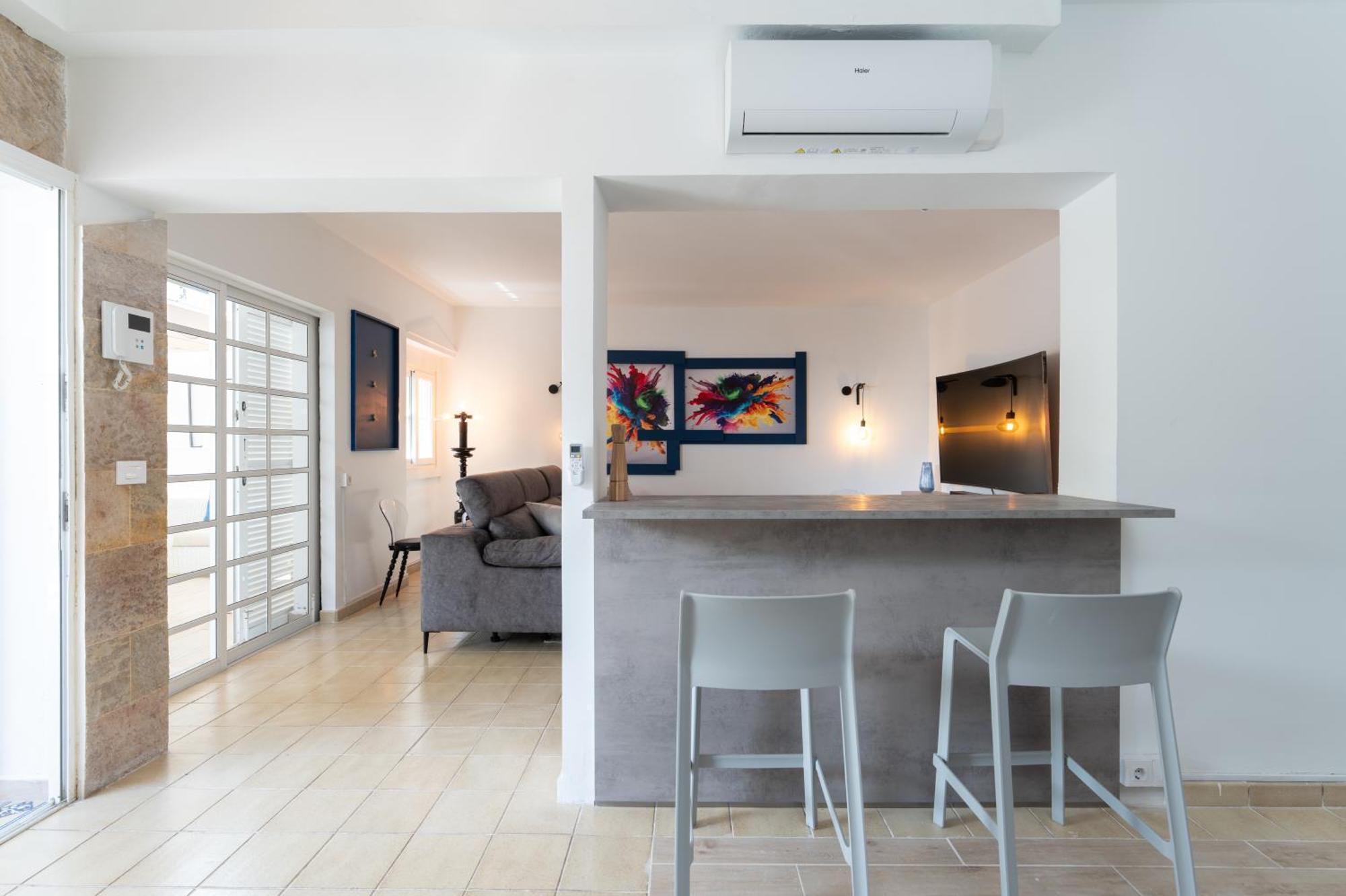 Rooftop Pamro - Private Jacuzzi - Fitness Area - Free Wifi - Air Conditioner - Pool - Modern & Comfortable - Sunnygolf Сasa de vacaciones *