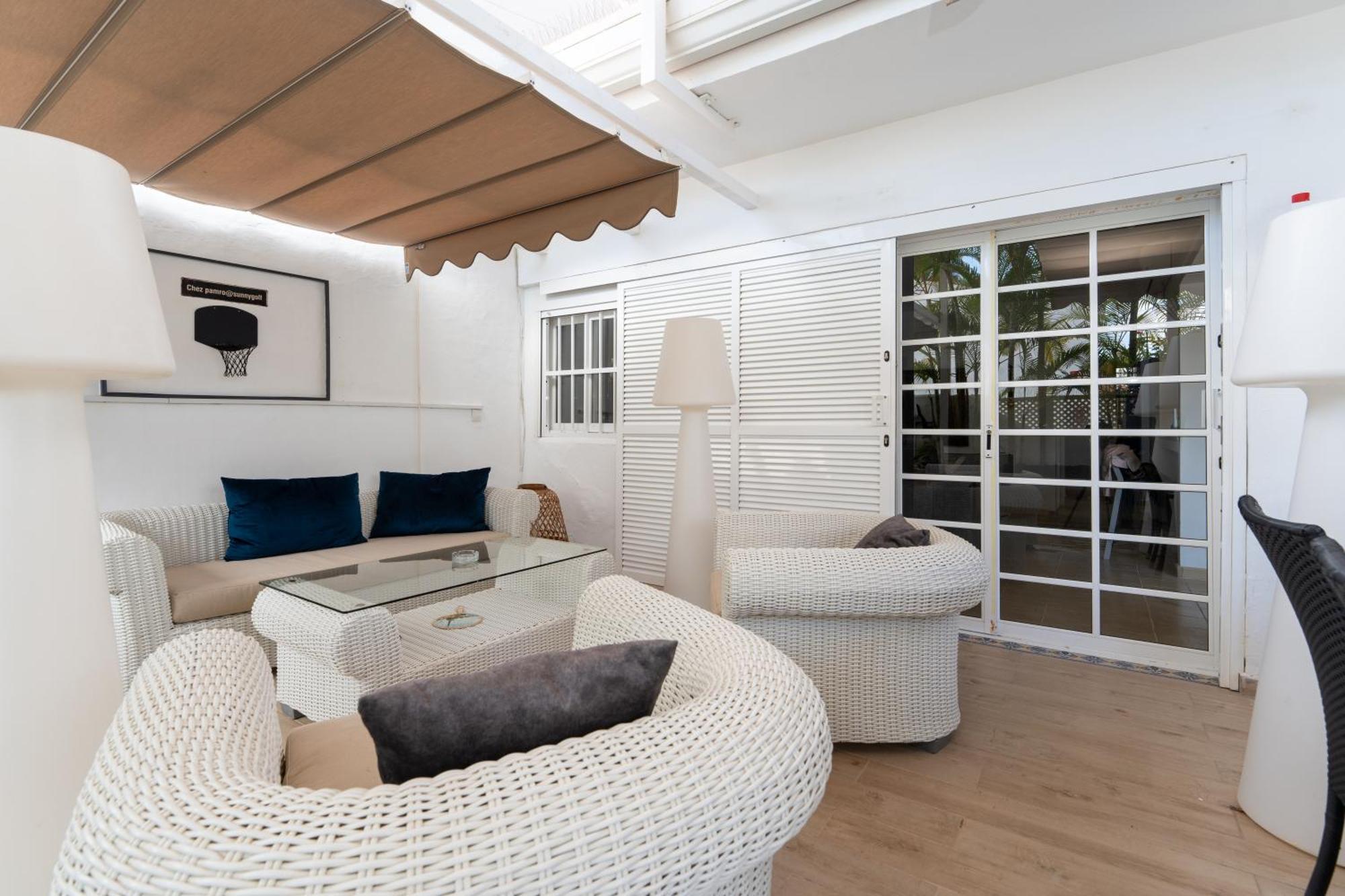 Сasa de vacaciones Rooftop Pamro - Private Jacuzzi - Fitness Area - Free Wifi - Air Conditioner - Pool - Modern & Comfortable - Sunnygolf Maspalomas (Gran Canaria)