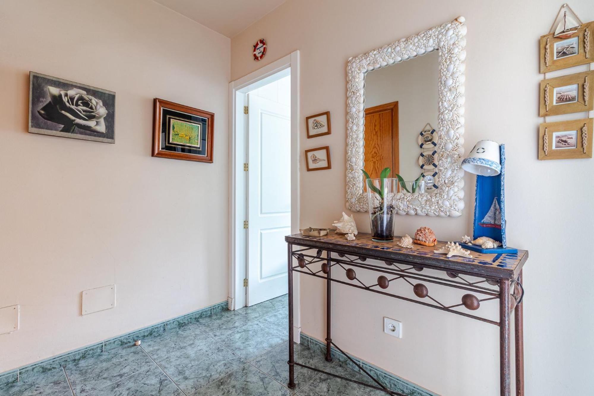 With Terrace Views Apartamento Telde