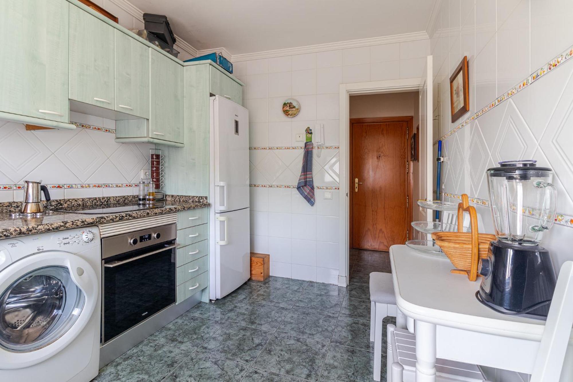 Apartamento With Terrace Views