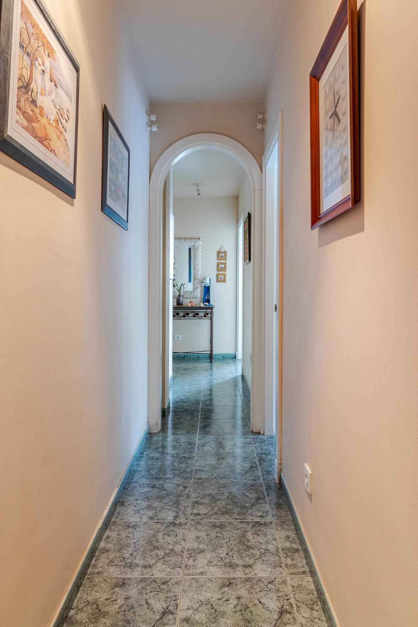 Apartamento With Terrace Views