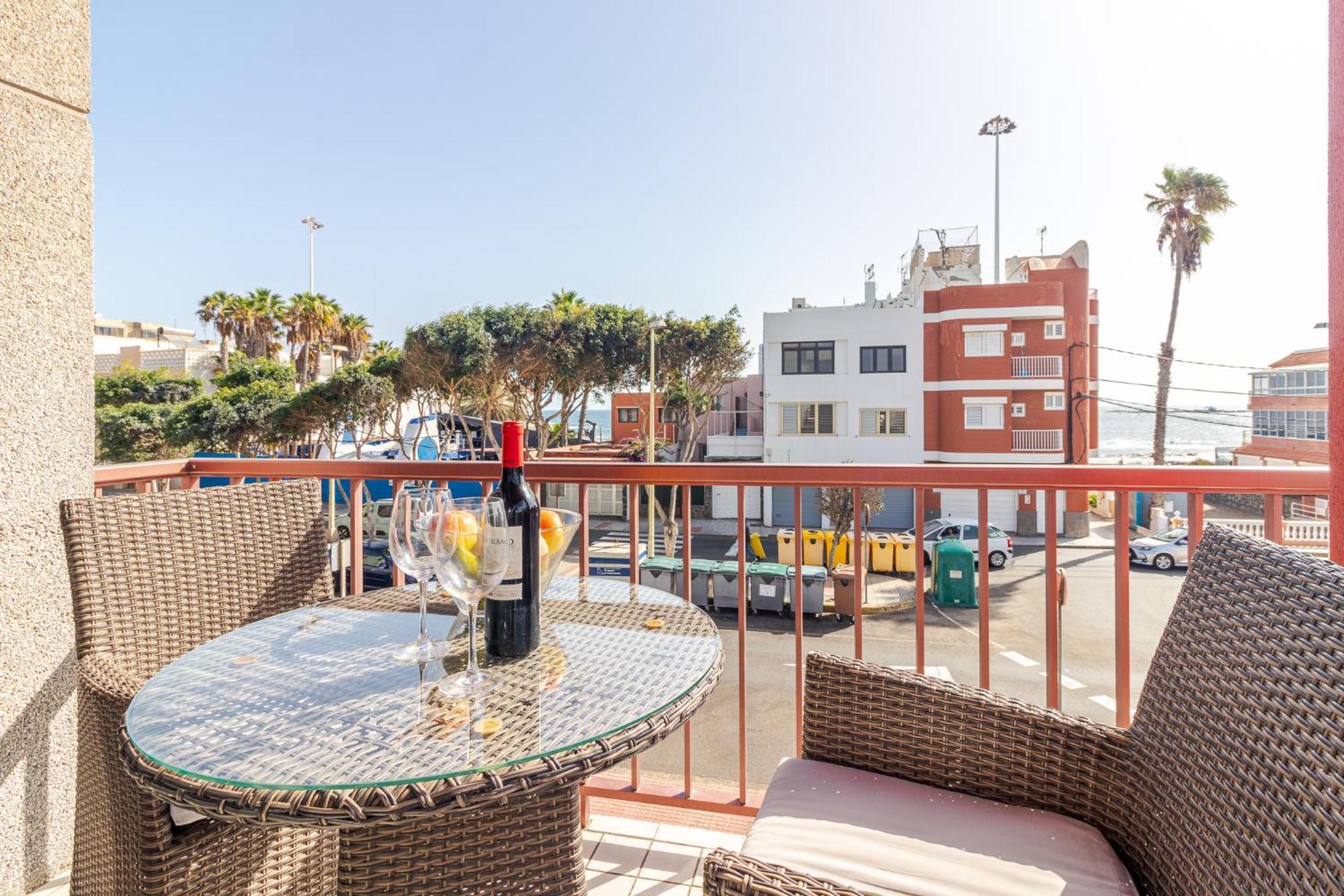 With Terrace Views Apartamento Telde