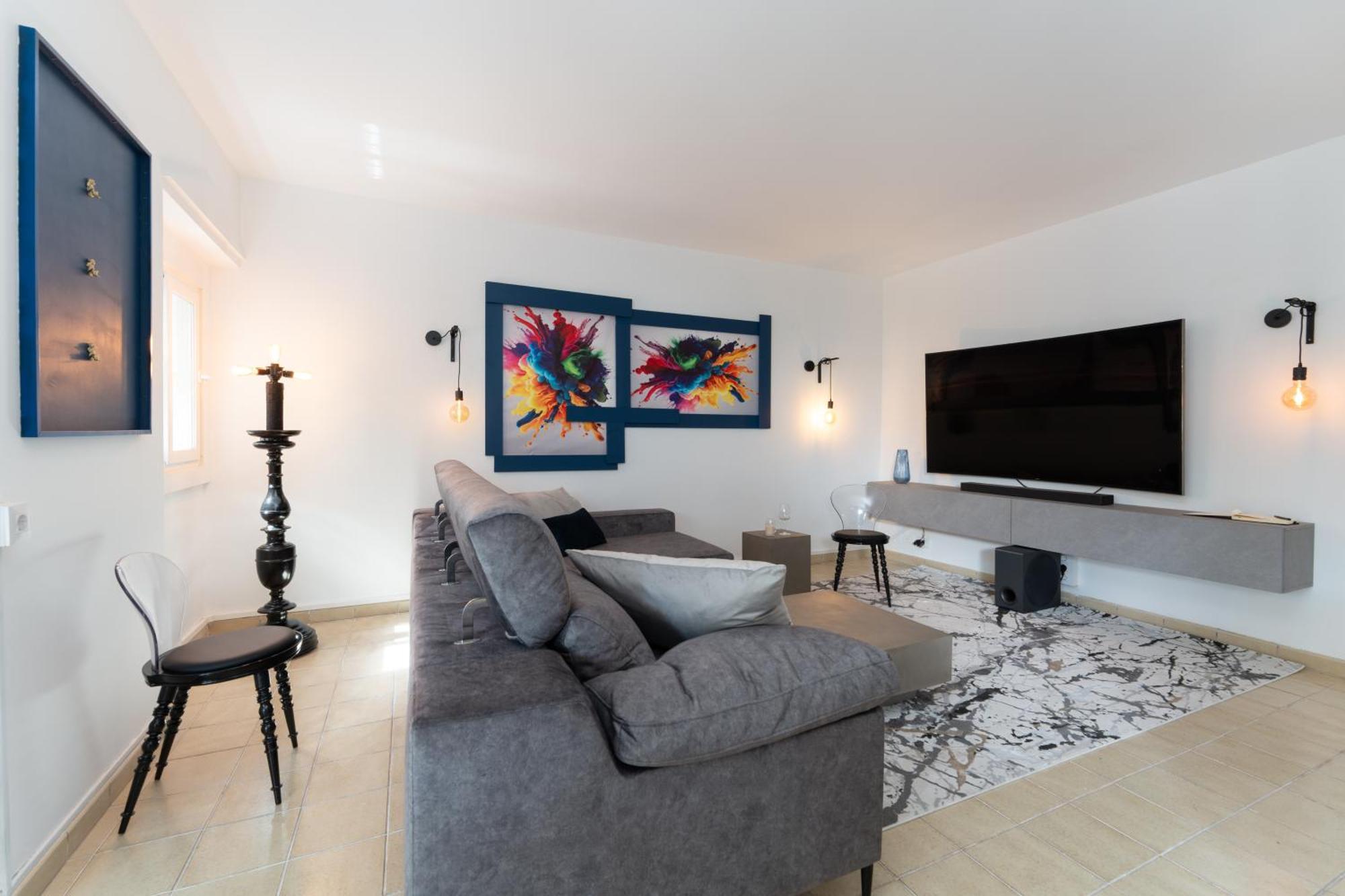 Сasa de vacaciones Rooftop Pamro - Private Jacuzzi - Fitness Area - Free Wifi - Air Conditioner - Pool - Modern & Comfortable - Sunnygolf