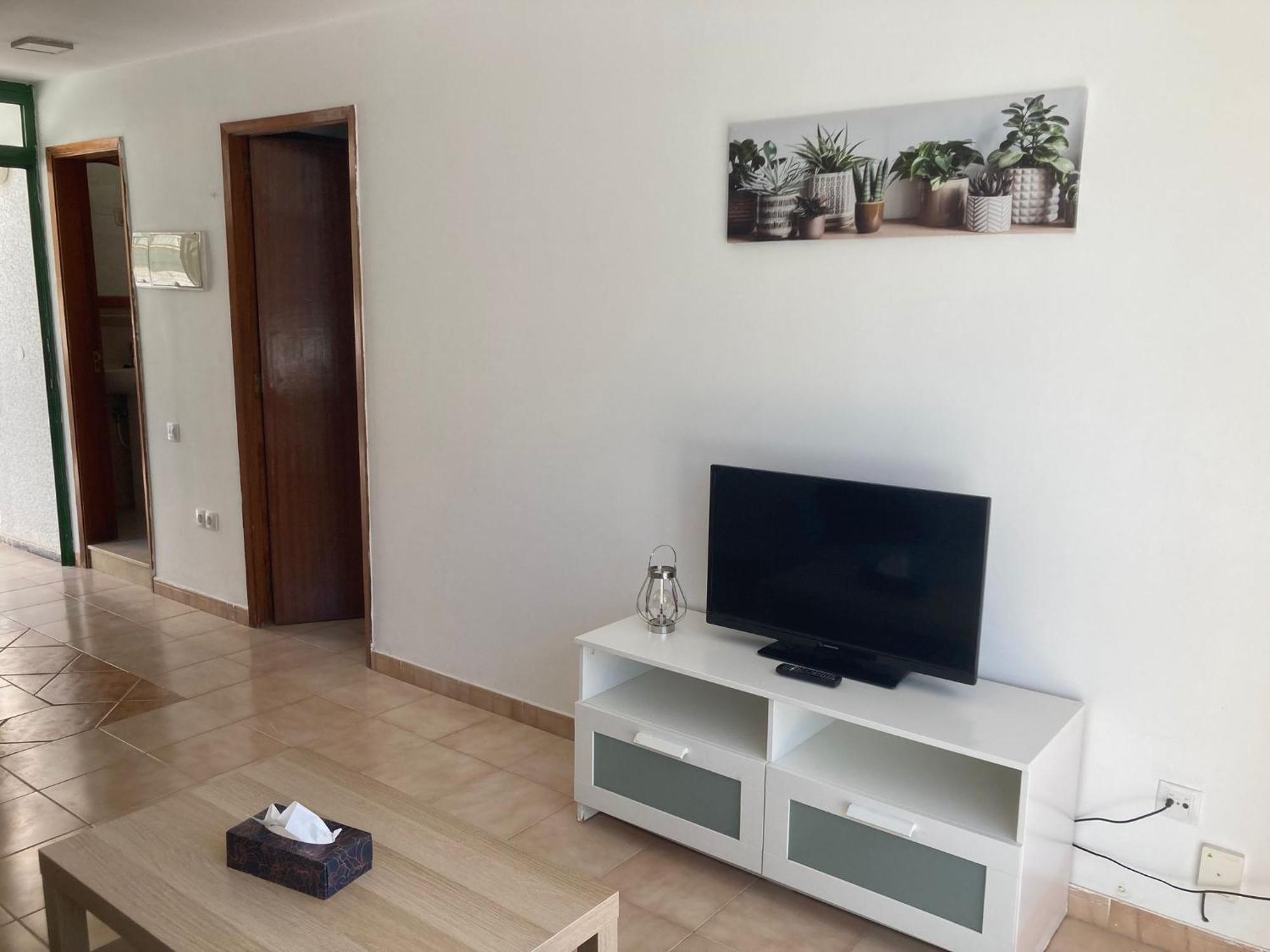 Tirma Red Apartment
