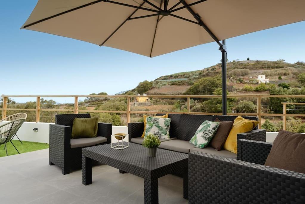 Con Piscina Y Vista Al Mar Villa