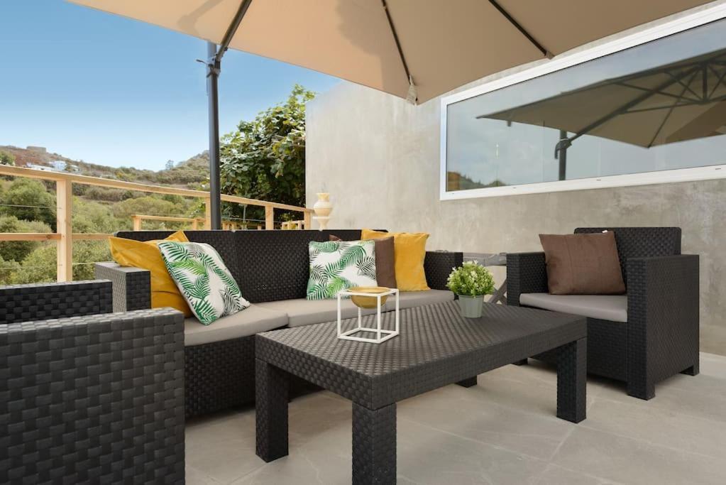 Con Piscina Y Vista Al Mar Villa