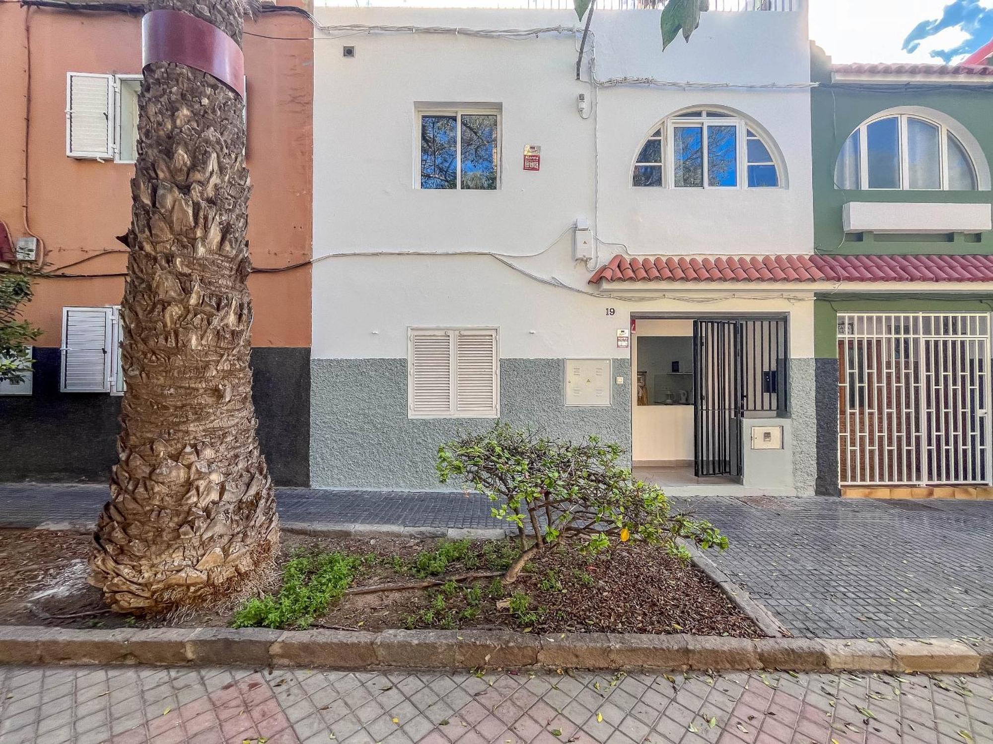 Pensión Coliving Mol-terrace, En-suite Bathroom, Fridge & Tv *