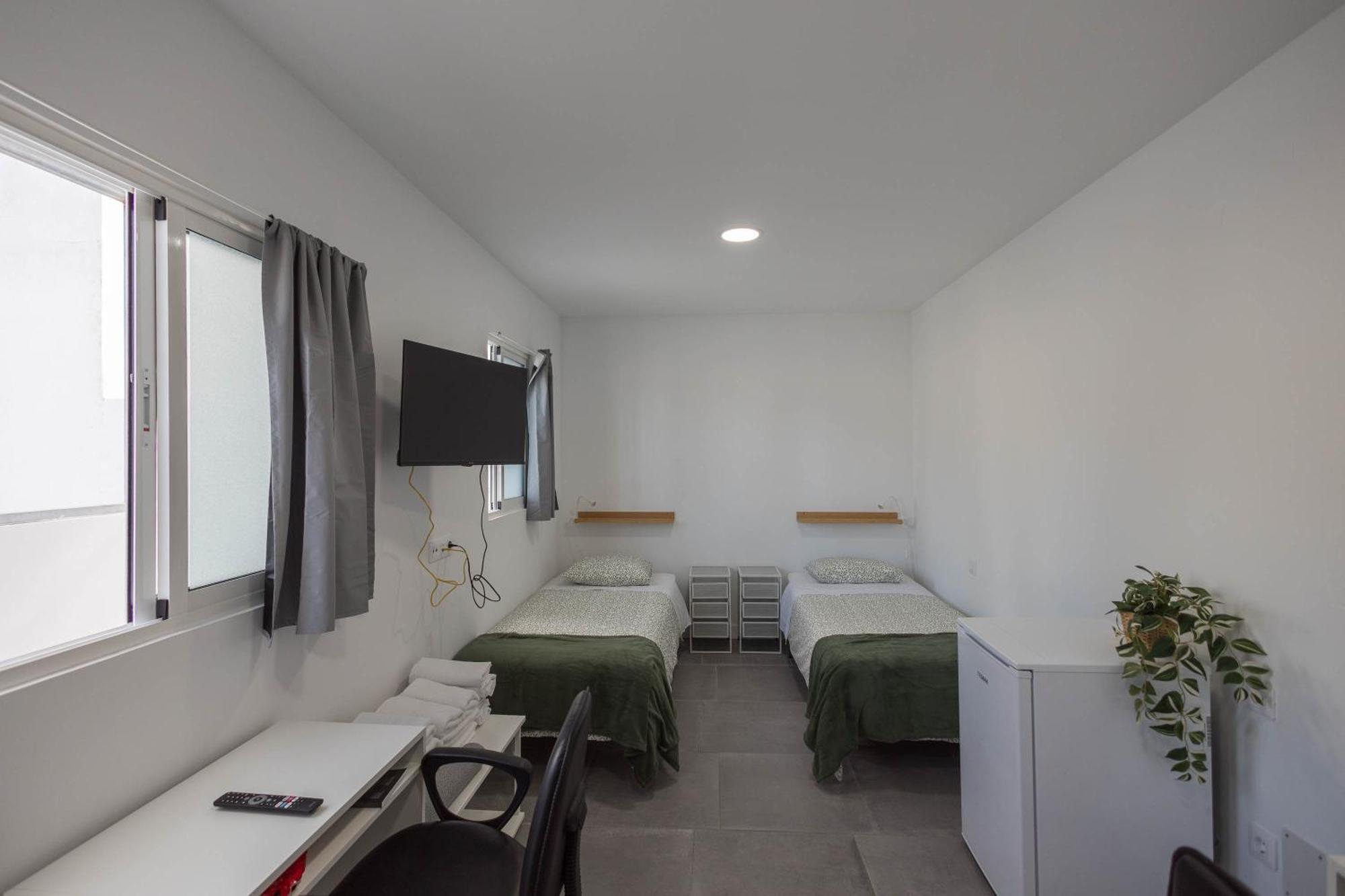 Coliving Mol-terrace, En-suite Bathroom, Fridge & Tv Pensión *