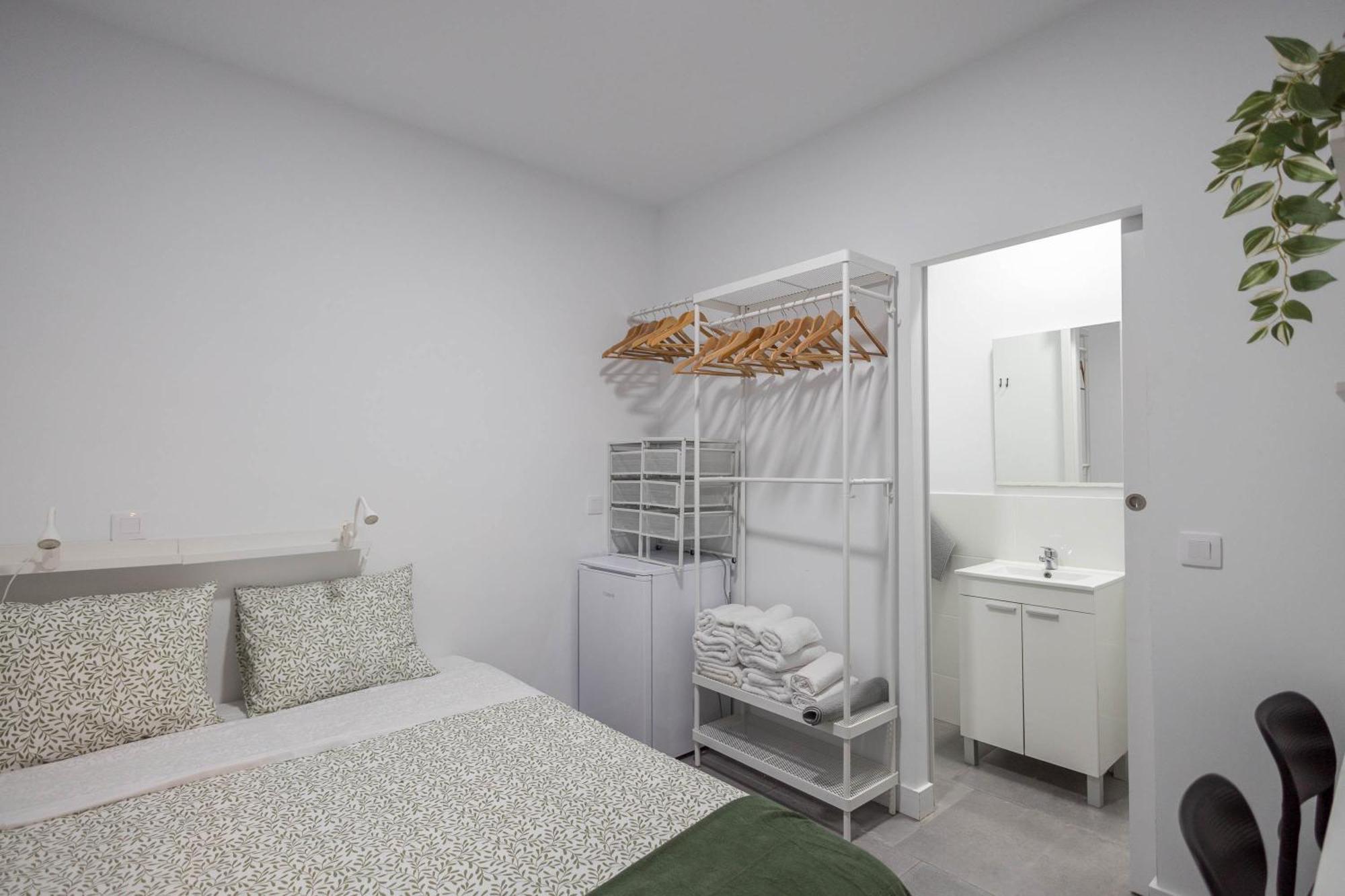 Coliving Mol-terrace, En-suite Bathroom, Fridge & Tv Pensión *