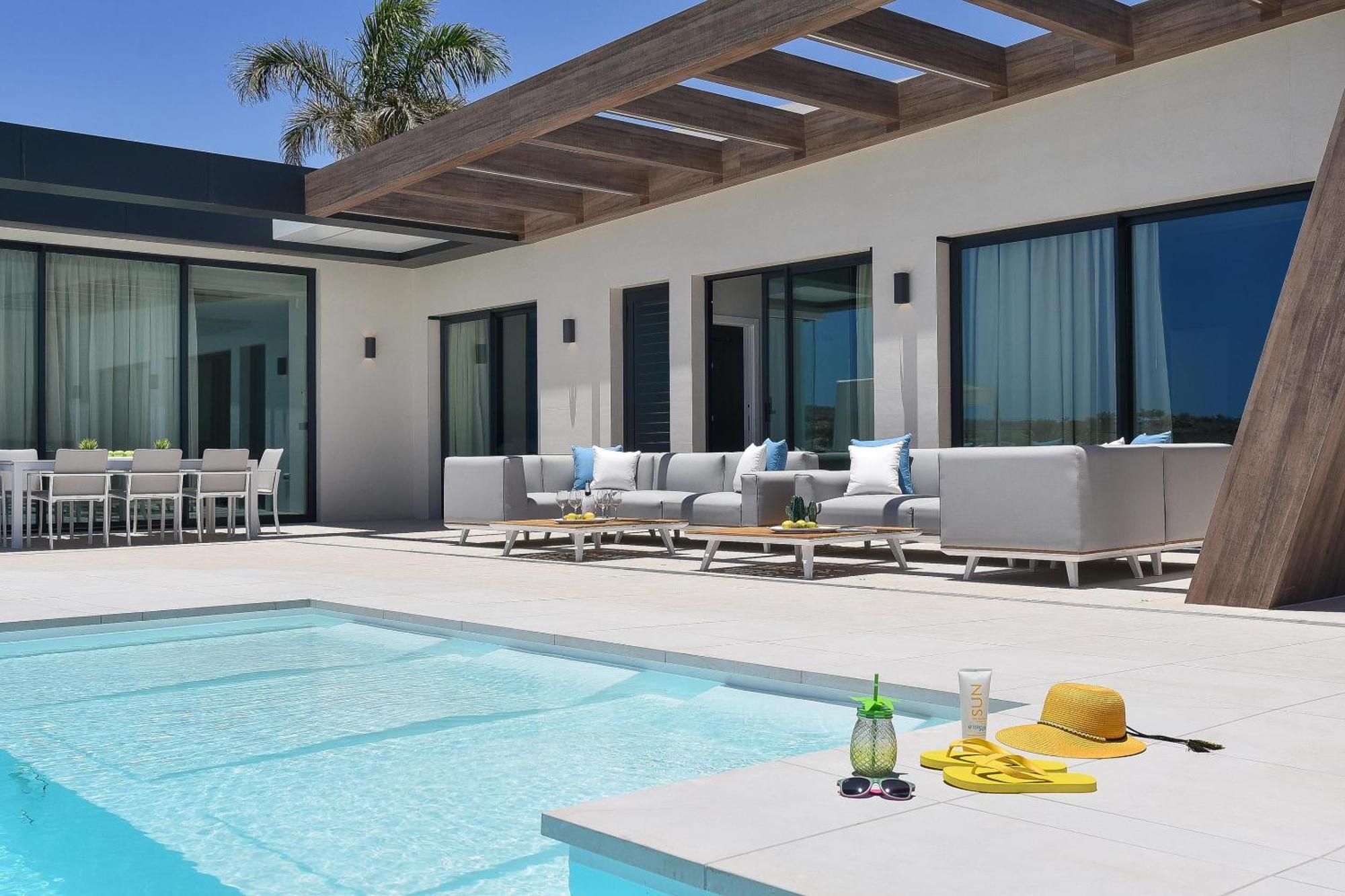 Villa Salobre Terraza Uno Luxury Retreat In Gran Canaria Private Outdoor Pool Bbq Facilities Shaded Outdoor Dining Area Salobre Golf Resort Villa *
