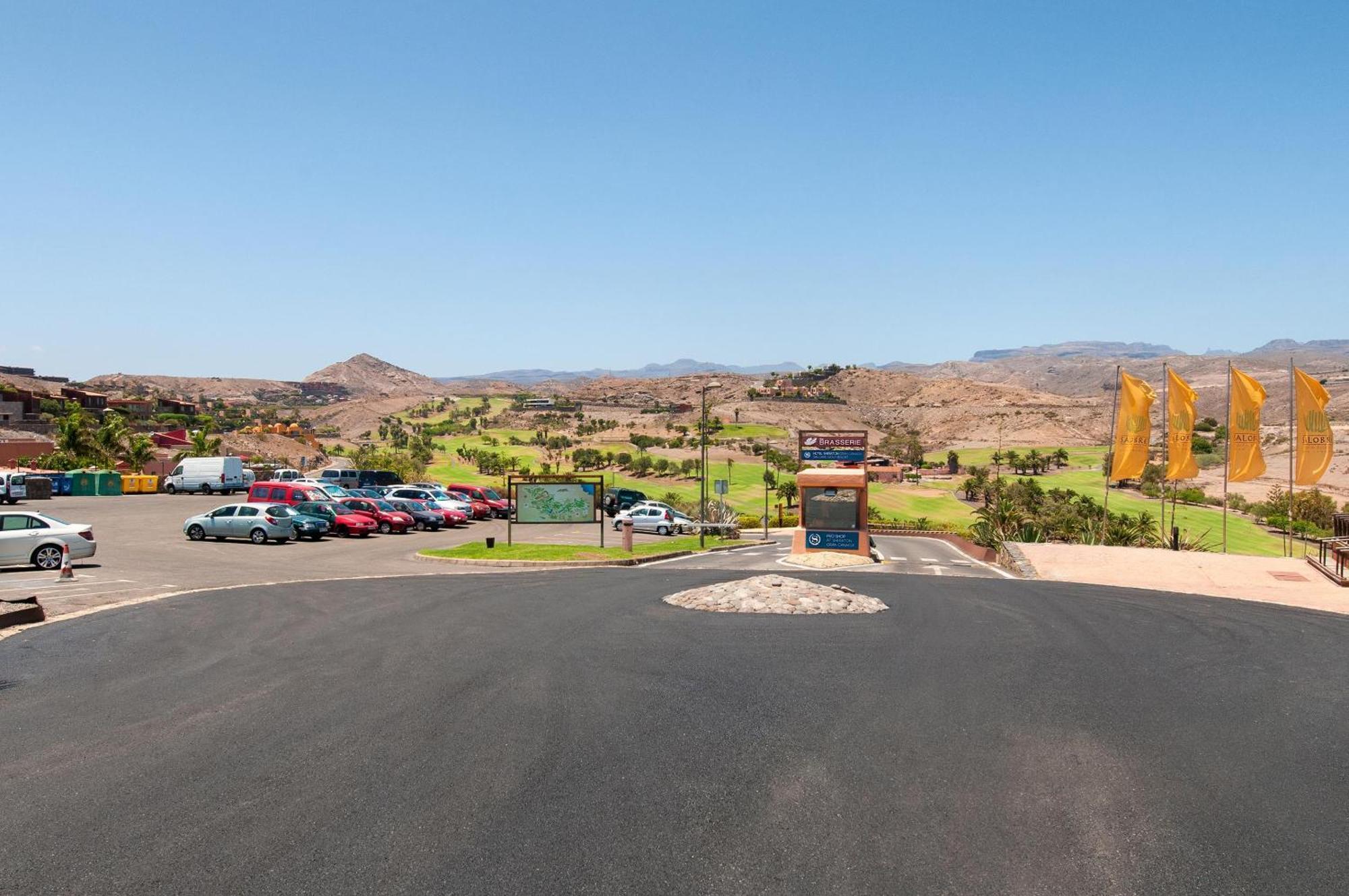 Villa Vista Salobre Luxury Retreat In Gran Canaria Private Outdoor Heatable Pool Bbq Facilities Shaded Outdoor Dining Area Salobre Golf, *