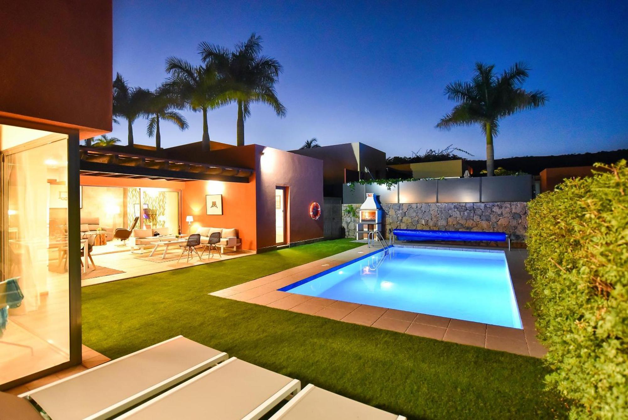 Villa Vista Salobre Luxury Retreat In Gran Canaria Private Outdoor Heatable Pool Bbq Facilities Shaded Outdoor Dining Area Salobre Golf, *