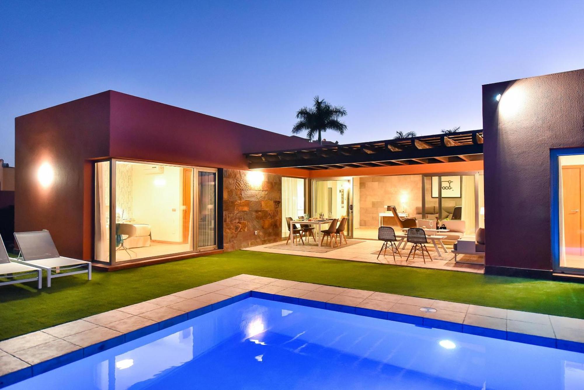 Villa Vista Salobre Luxury Retreat In Gran Canaria Private Outdoor Heatable Pool Bbq Facilities Shaded Outdoor Dining Area Salobre Golf, * Las Palmas de Gran Canaria