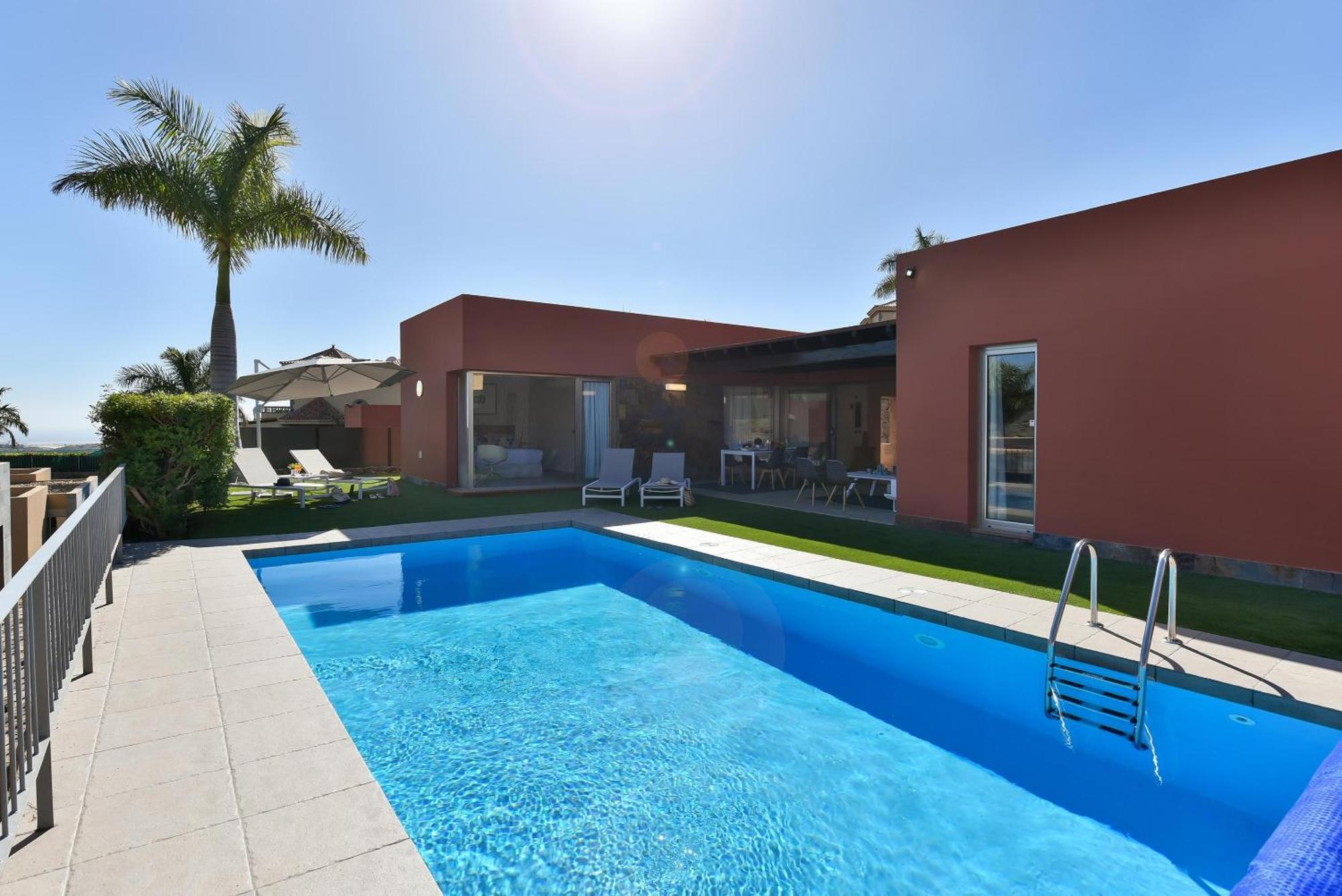 Villa Vista Salobre Luxury Retreat In Gran Canaria Private Outdoor Heatable Pool Bbq Facilities Shaded Outdoor Dining Area Salobre Golf,