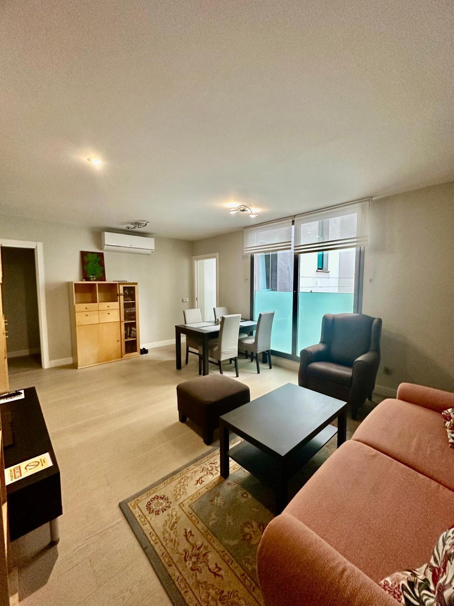 Ranee - 2 Bed 2 Bath In Centre Apartment