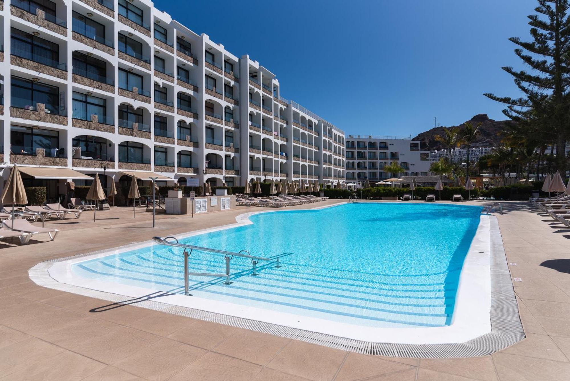 Home2book Cosy Studio, Pool & Sea Views