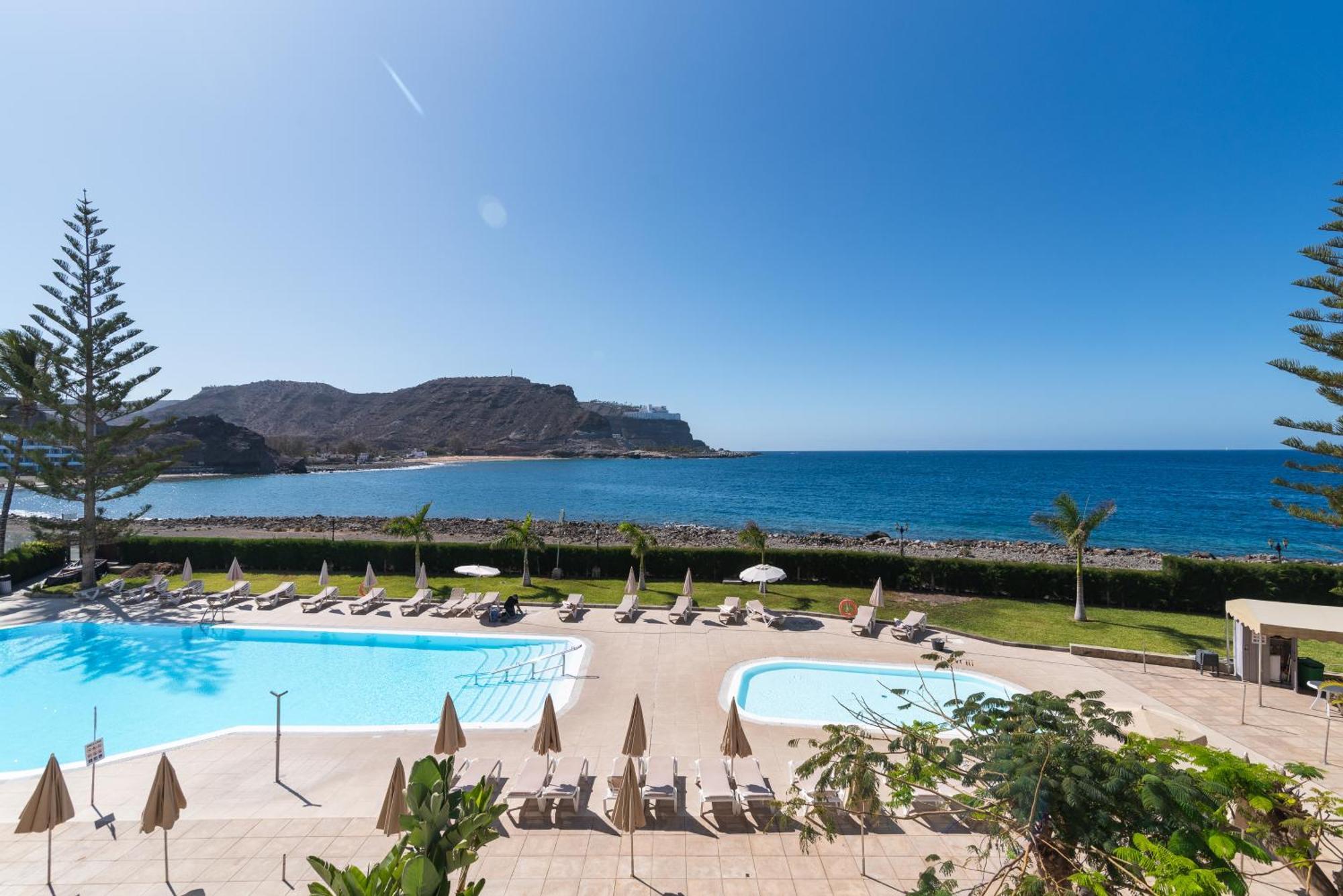 Home2book Cosy Studio, Pool & Sea Views Apartamento