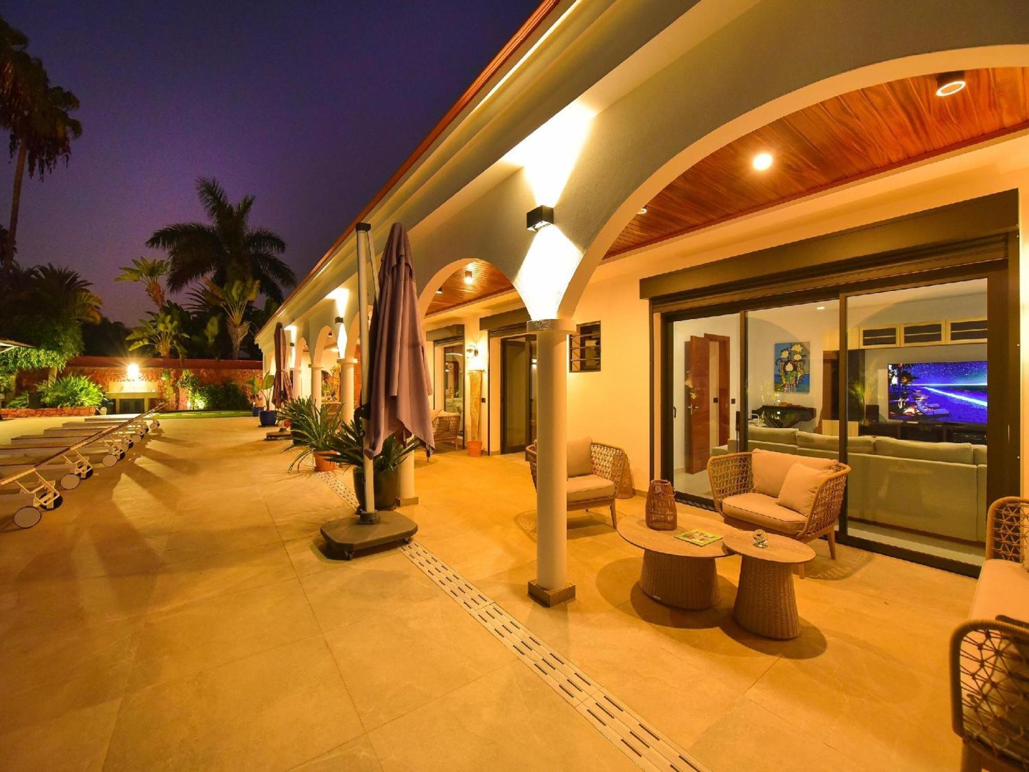 Luxury With Sea View And Swimming Pool Up To 8 Persons Apv Paros Golden Villa *
