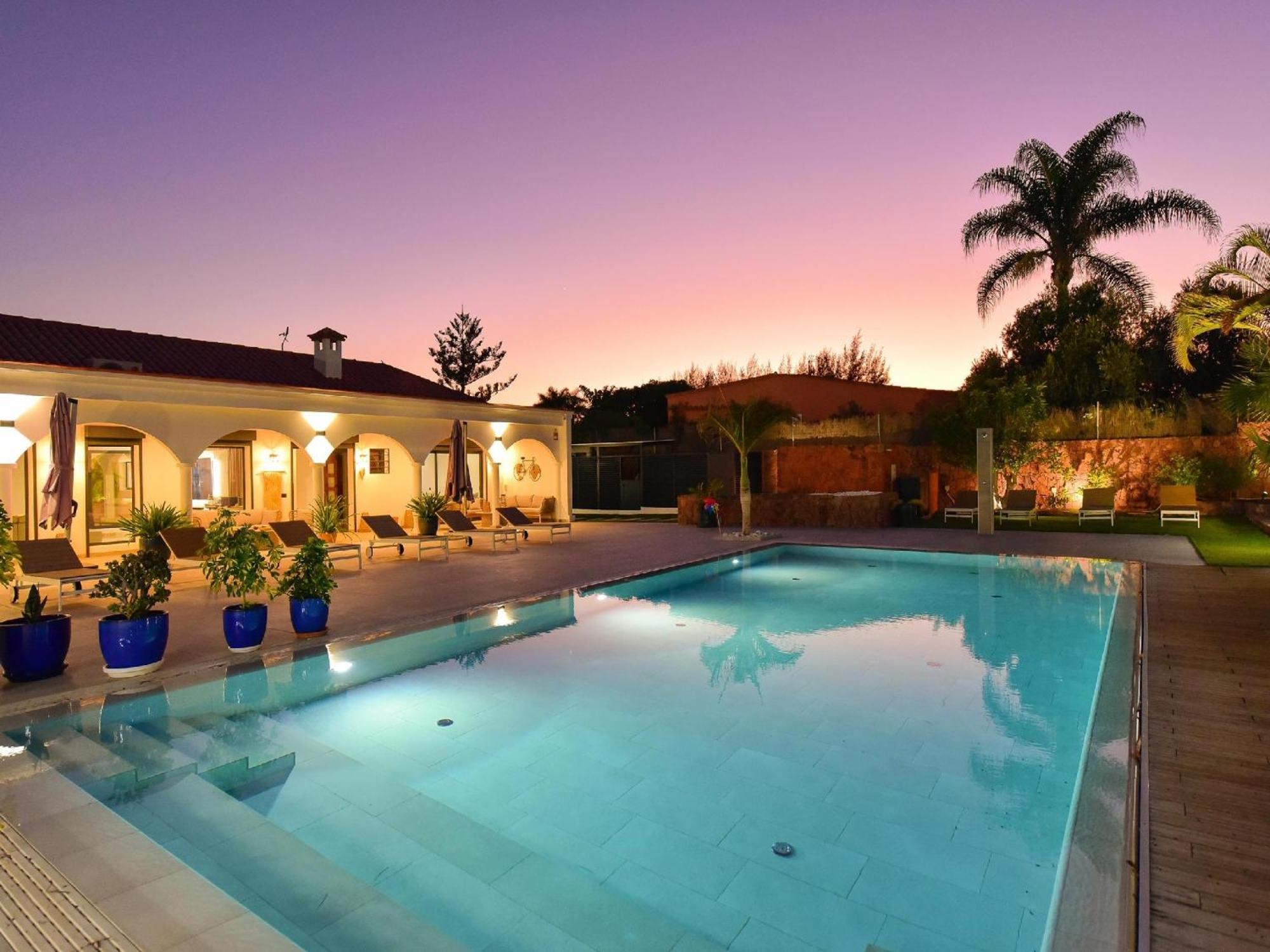 Luxury With Sea View And Swimming Pool Up To 8 Persons Apv Paros Golden Villa *