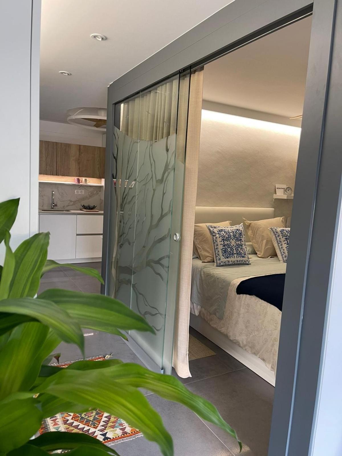 Lolazen Lascanteras Apartment