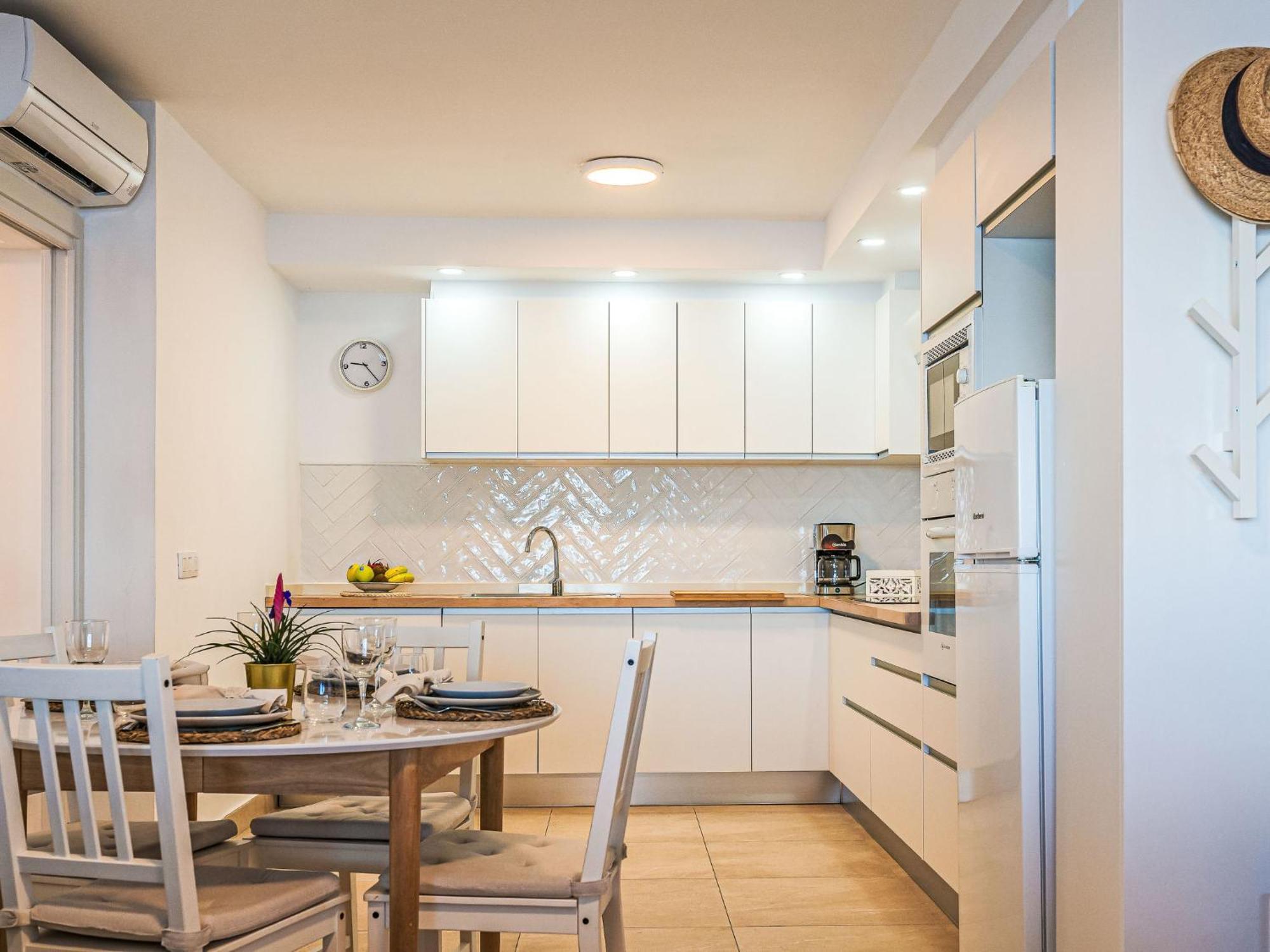 Daura By Interhome Arinaga