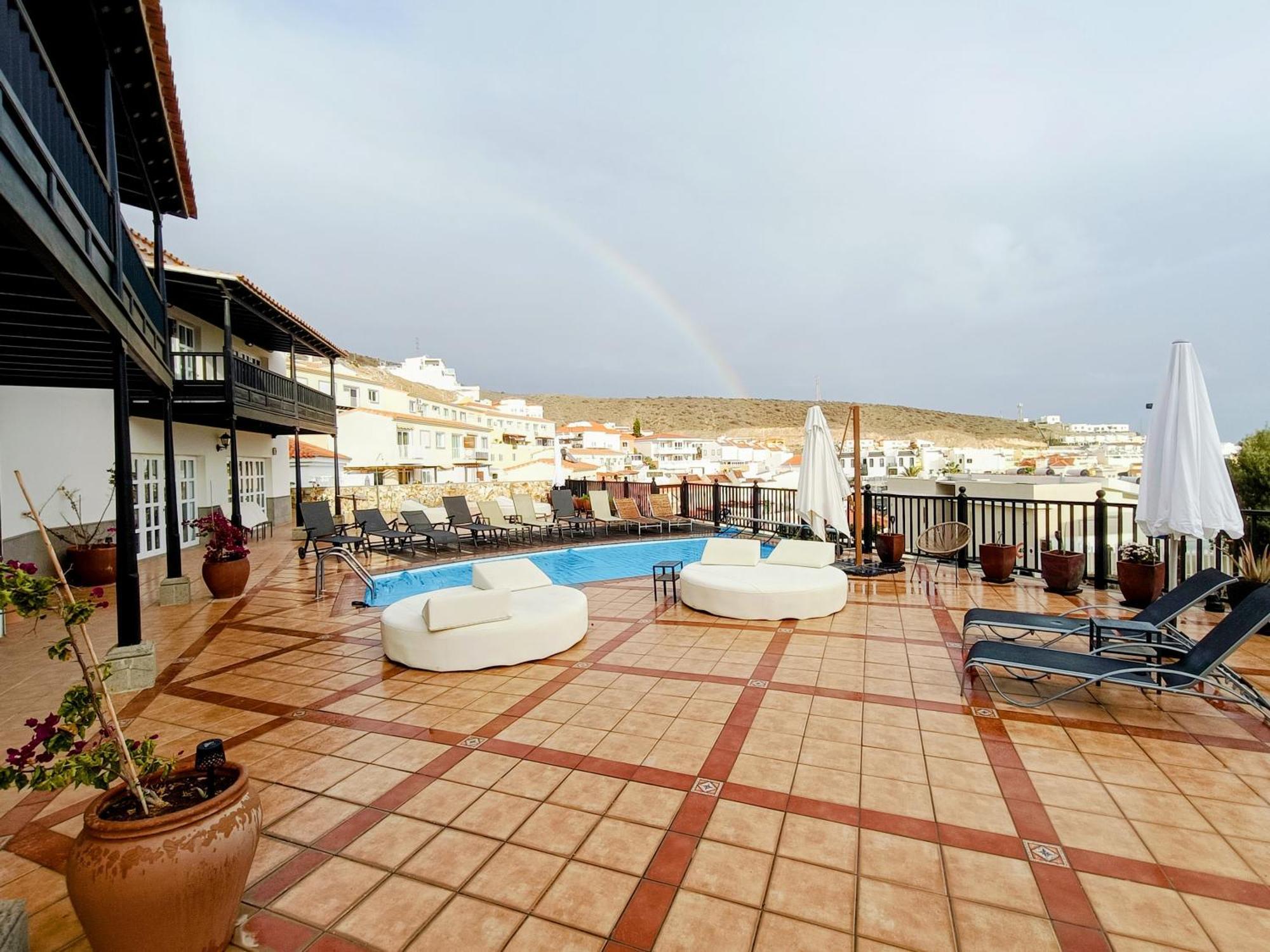 Magnificent 5-star With Sea View, Jacuzzi And Pool