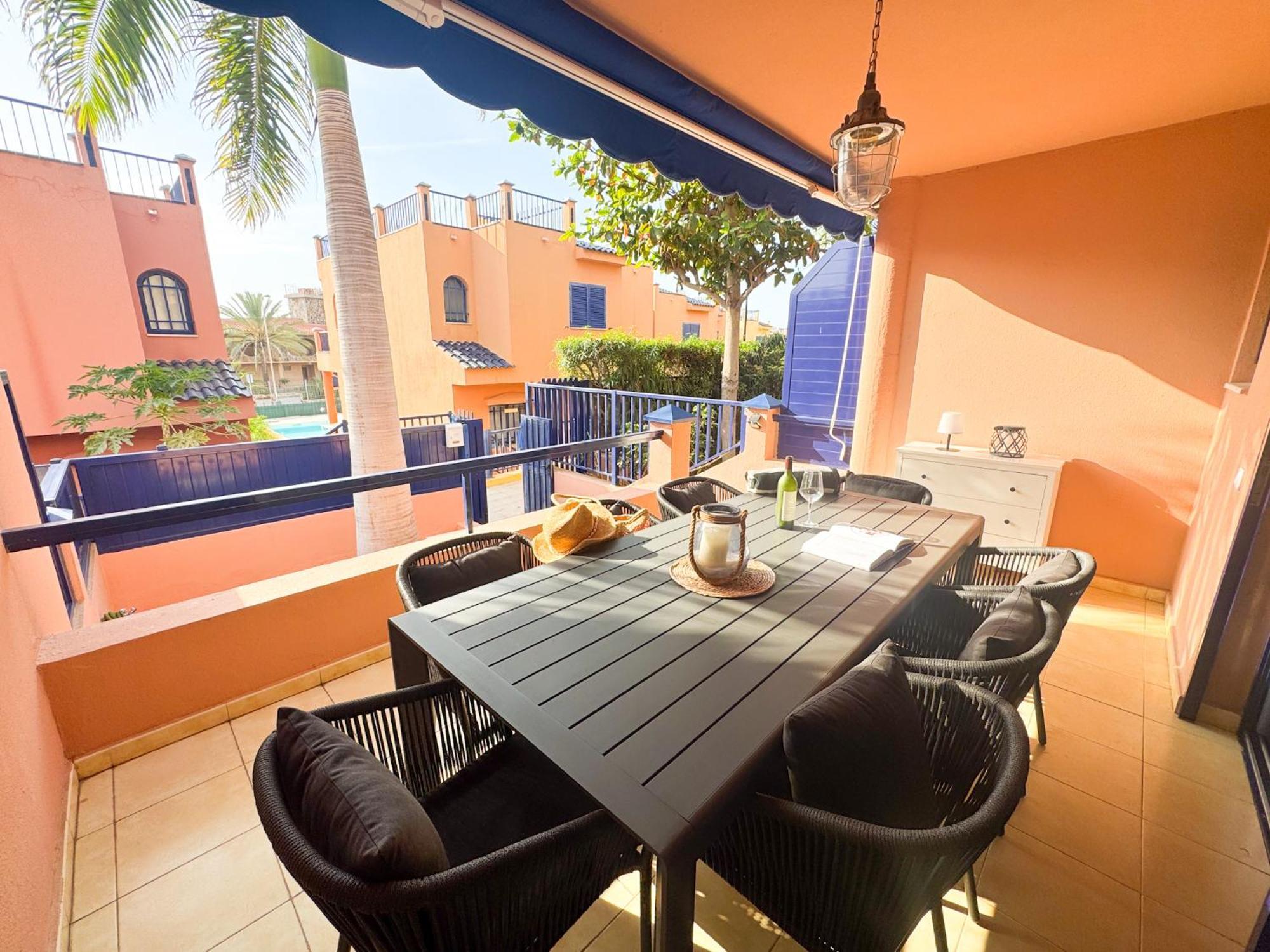 Surf House Meloneras