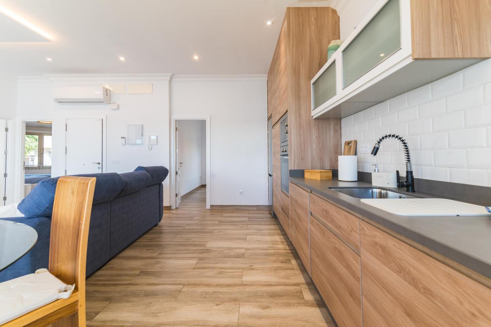 Home2book Coastal Retreat With Sea Views,
