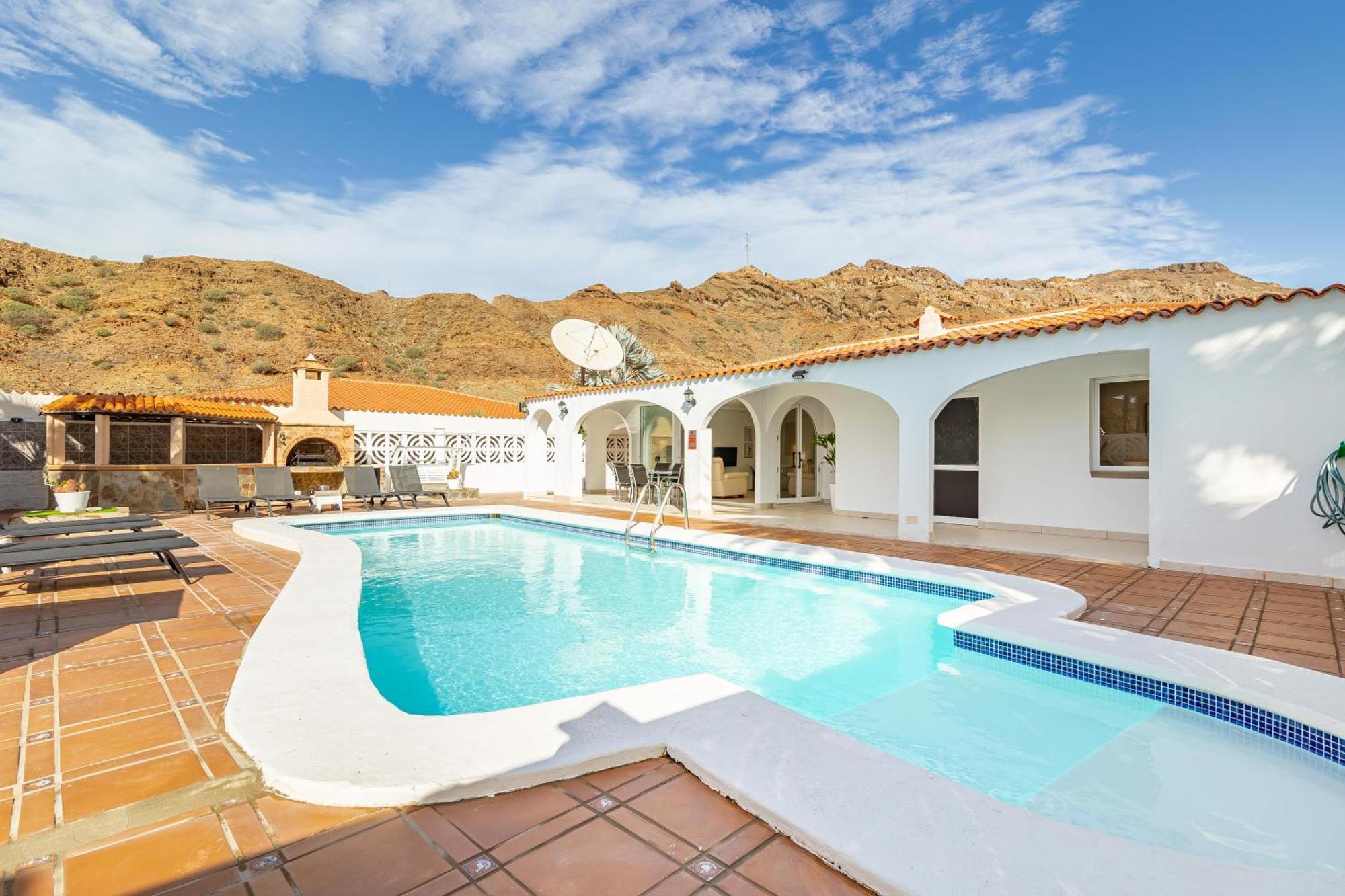 Canarian - Casa Feliz Mogán