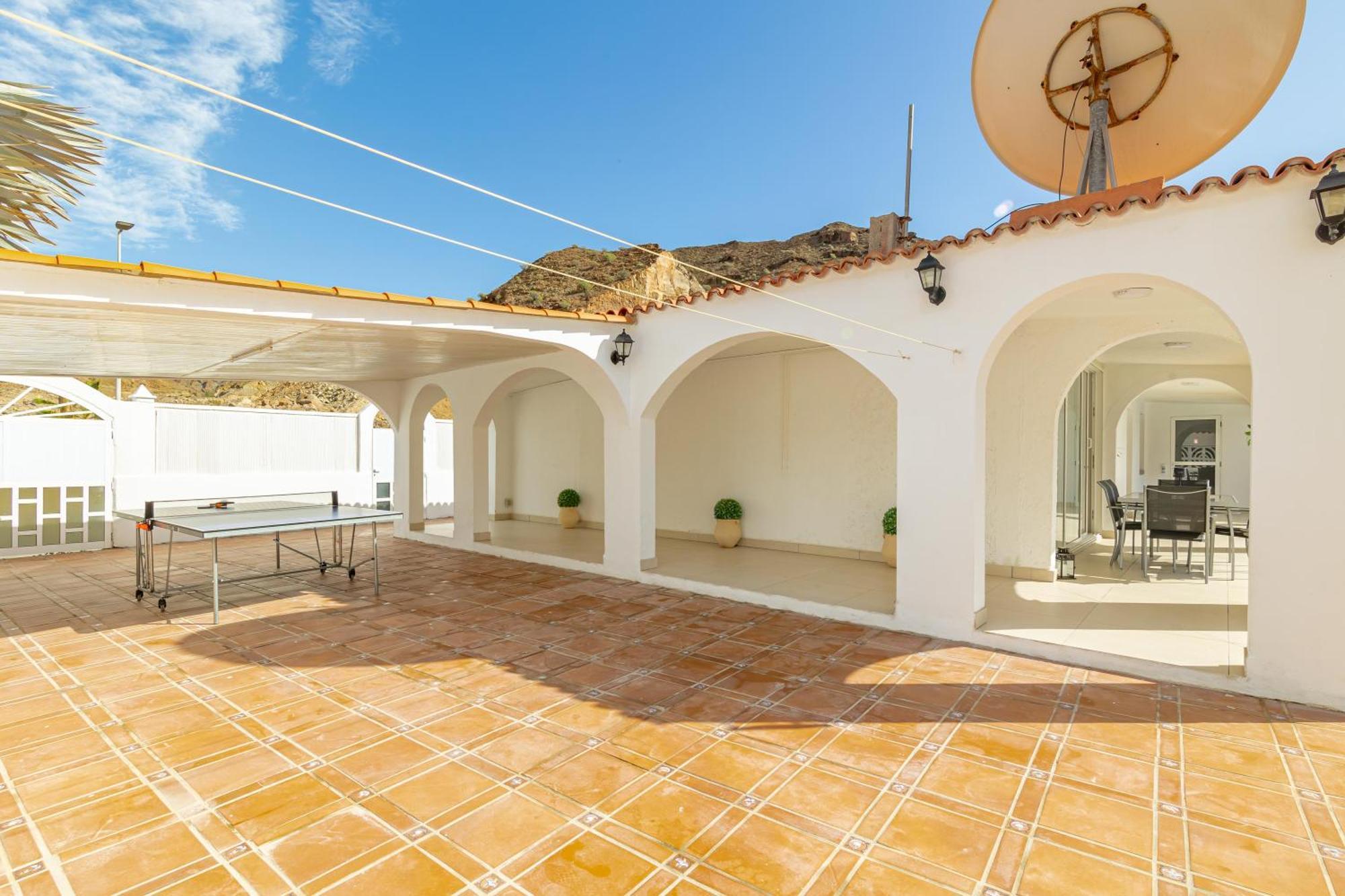 Canarian - Casa Feliz Mogán