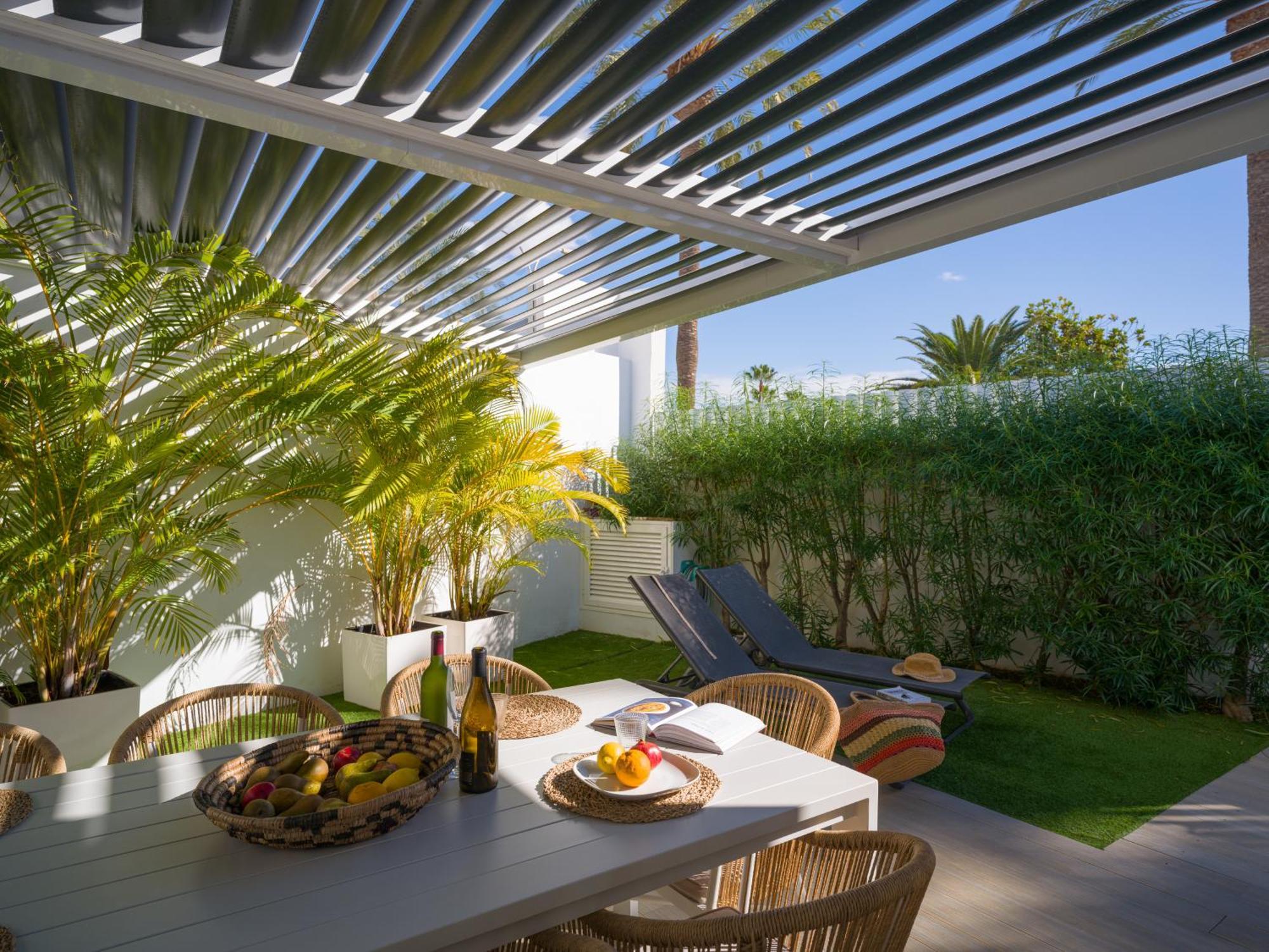 Porto Mare 42 With Heated Pool On The Front Line By Tenpropertiesgc Villa