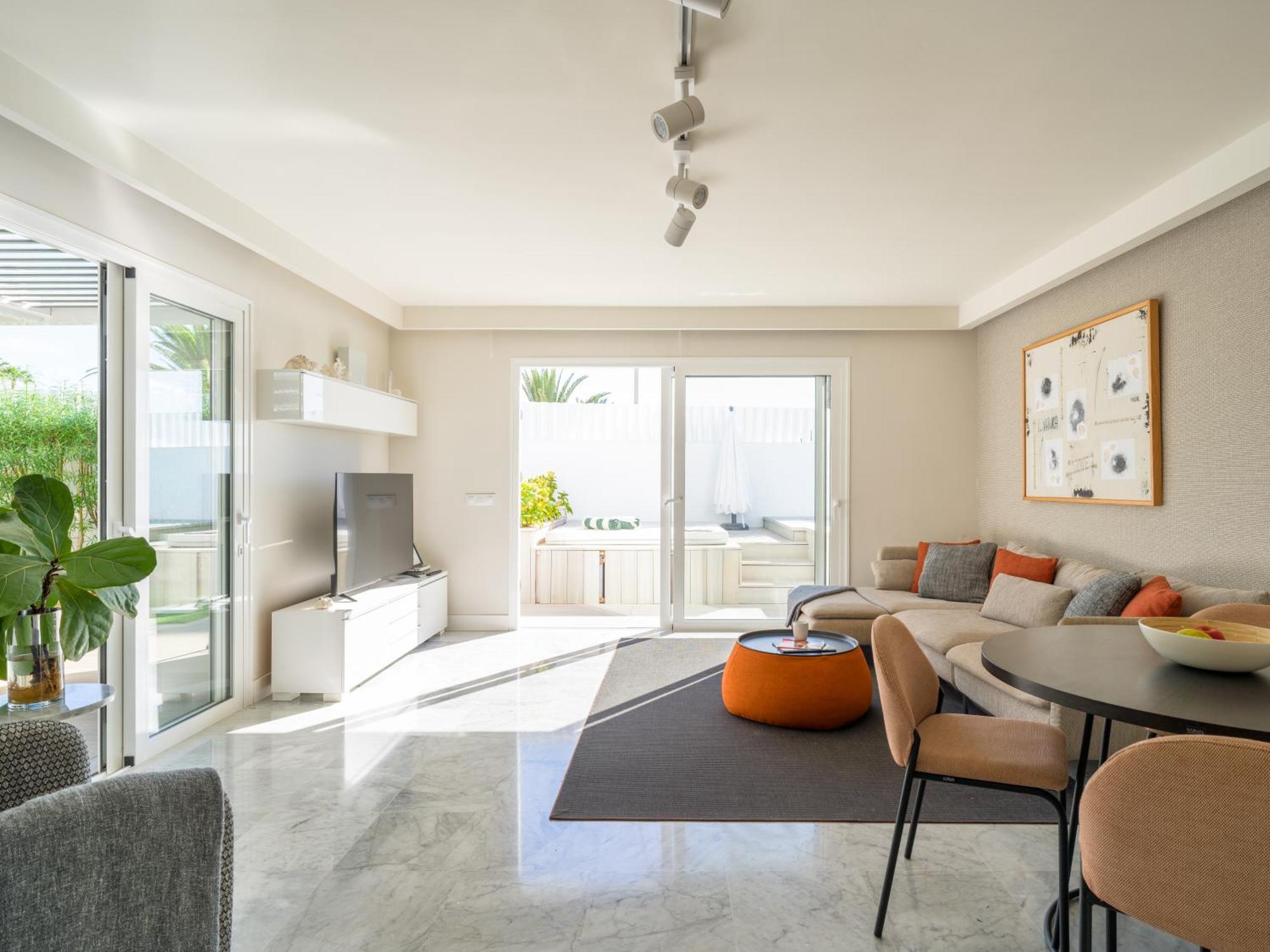 Villa Porto Mare 42 With Heated Pool On The Front Line By Tenpropertiesgc