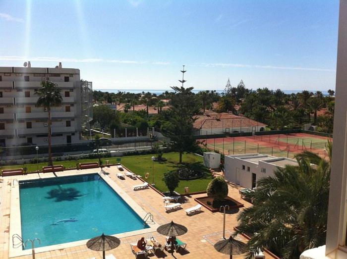 Tenesor-yumbo Maspalomas (Gran Canaria)