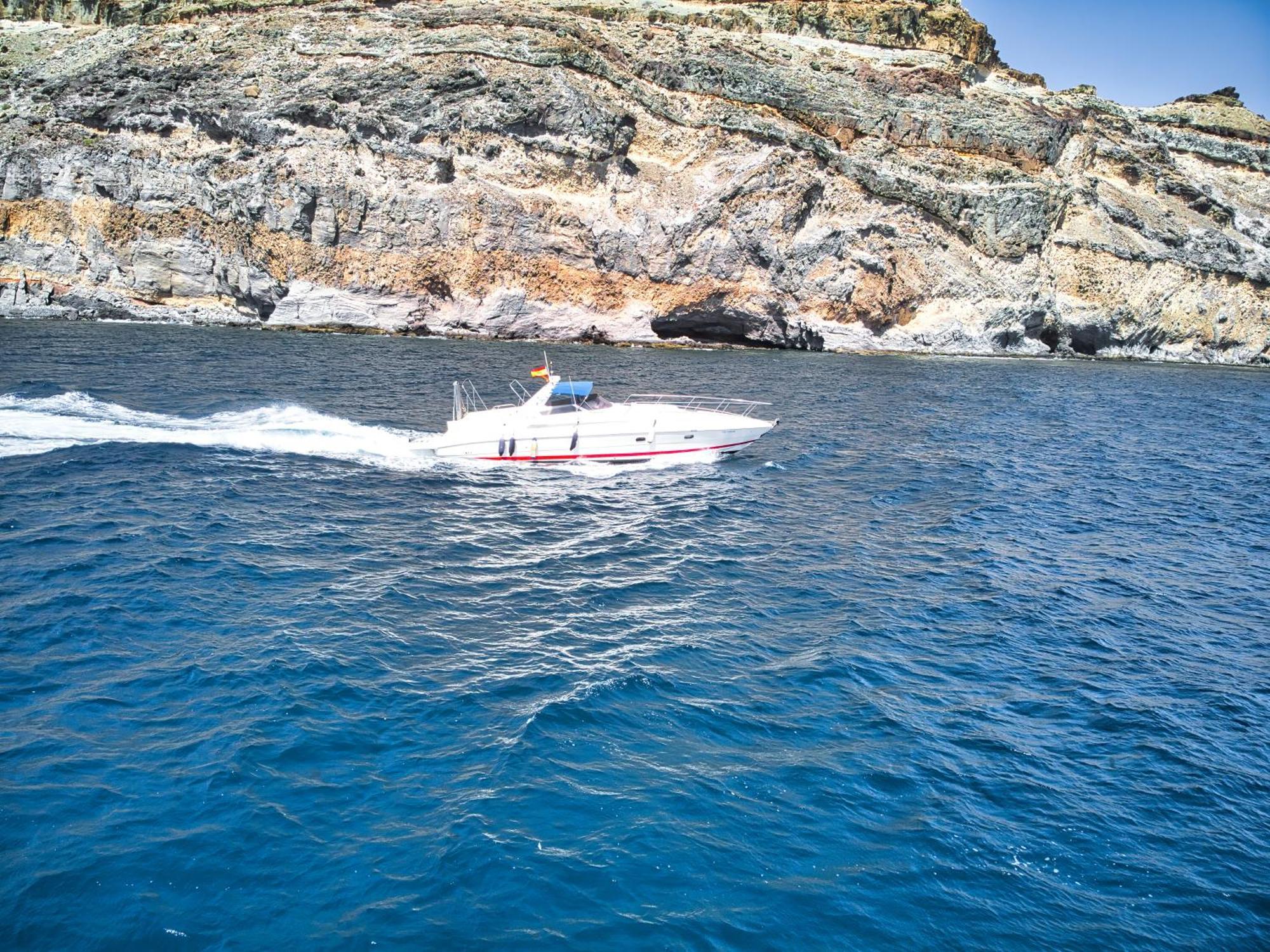 Yate Malu V Hotel en barco *