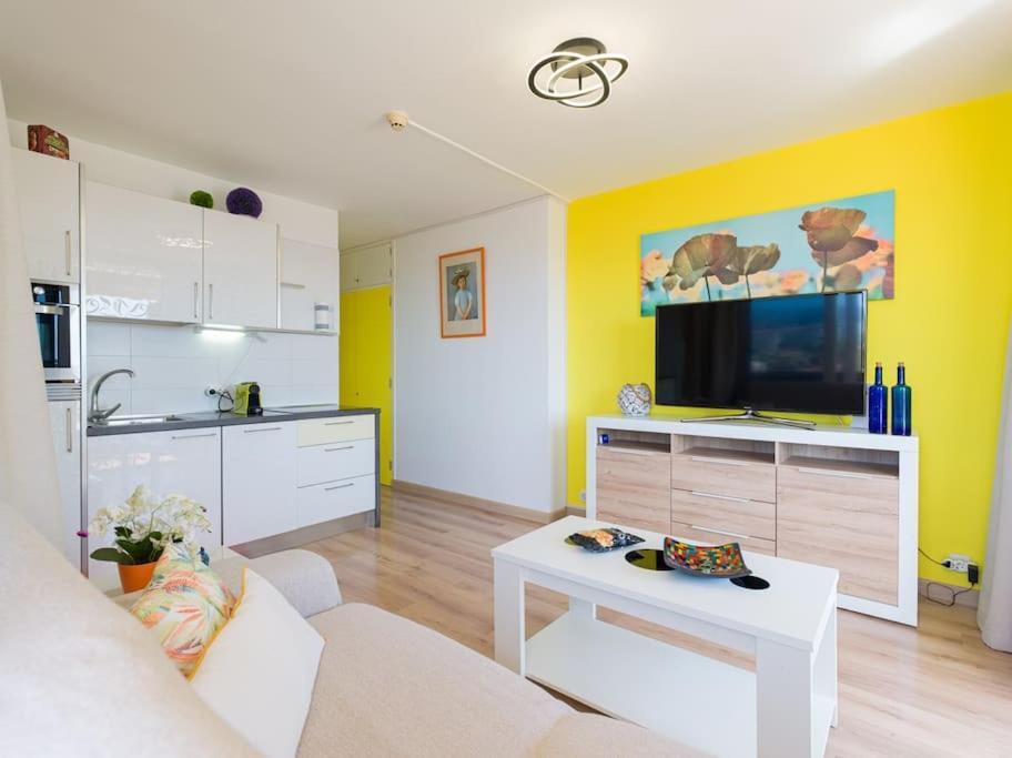 Penthouse Panoramic View Next To - Fast Wifi San Bartolome de Tirajana (Gran Canaria)