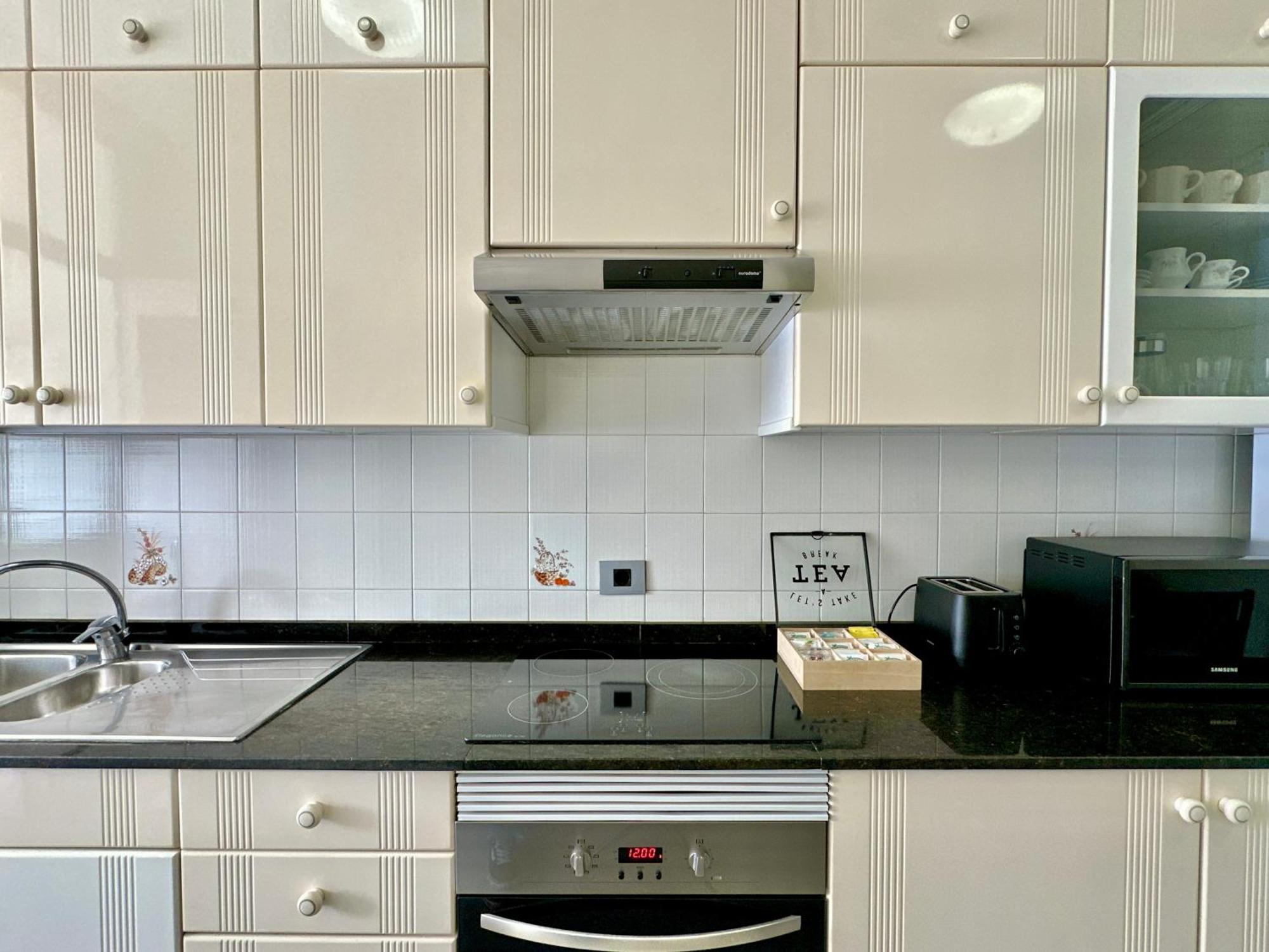 Guest house Hostiguest Coliving Leon Y Castillo Las Palmas de Gran Canaria