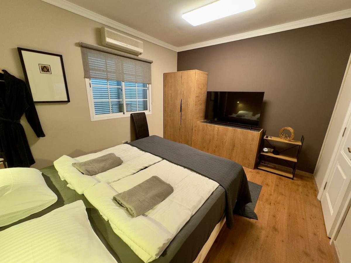 Sukka - Elegant - Community Pool Access *