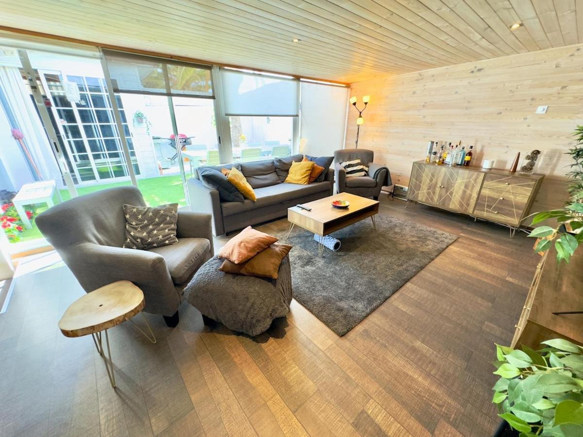 Sukka - Elegant - Community Pool Access